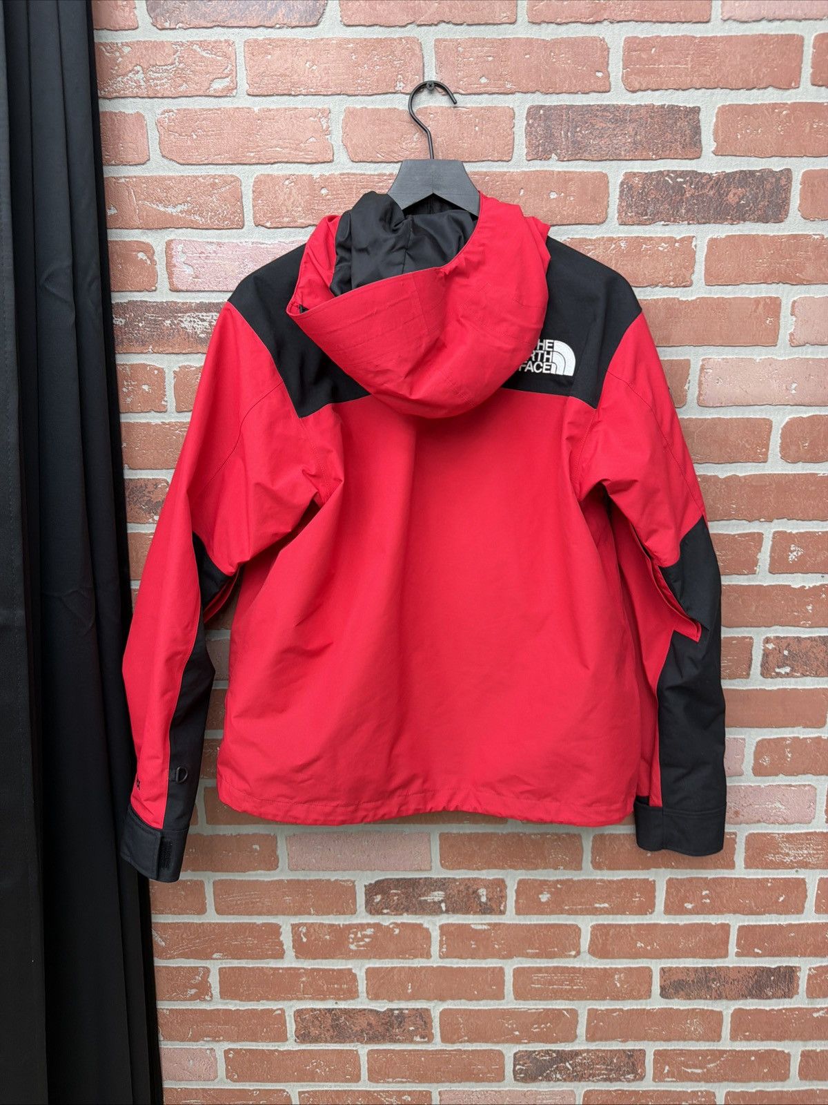 Supreme Supreme Mountain Parka Red Nylon S GREAT Condition 19SS Size US S / EU 44-46 / 1 - 10 Thumbnail