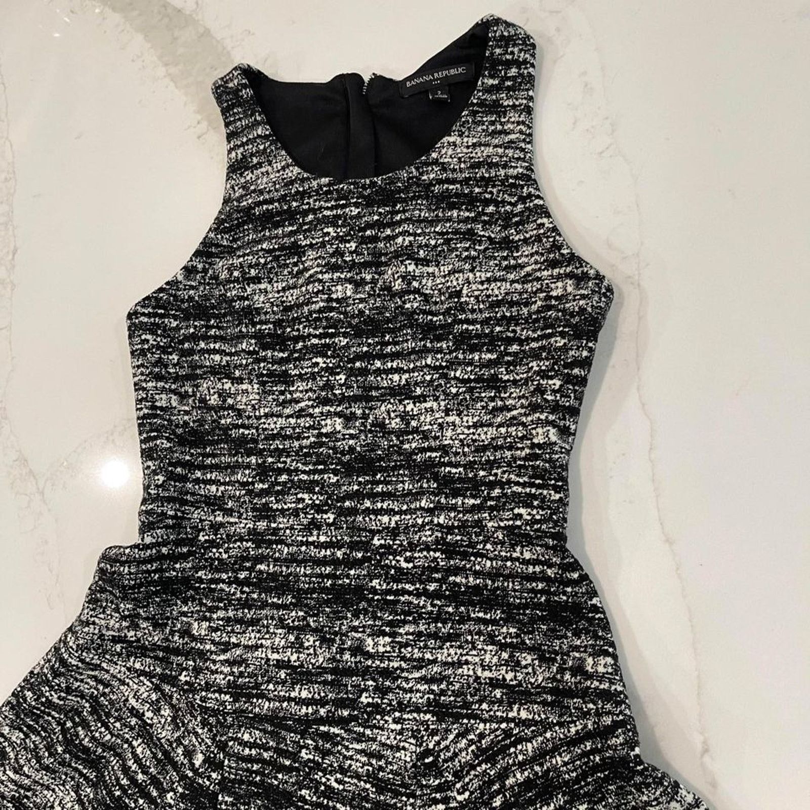 Banana Republic Banana Republic Fit and Flare Sleeveless Knit Dress Womens 2 Size XS / US 0-2 / IT 36-38 - 2 Thumbnail