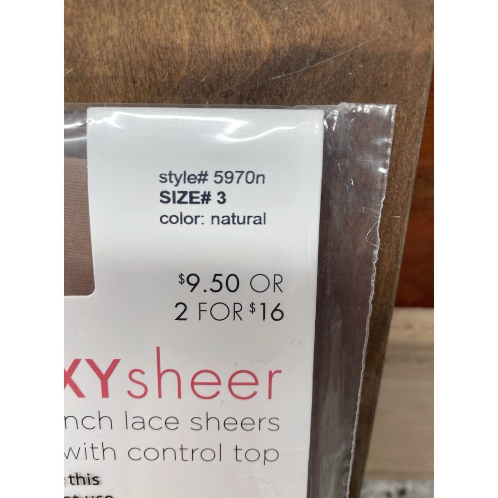 Vintage HUE Sheer Control Top Pantyhose 5970N Natural Size 3 15 Denier Womens Size XS / US 0-2 / IT 36-38 - 2 Thumbnail
