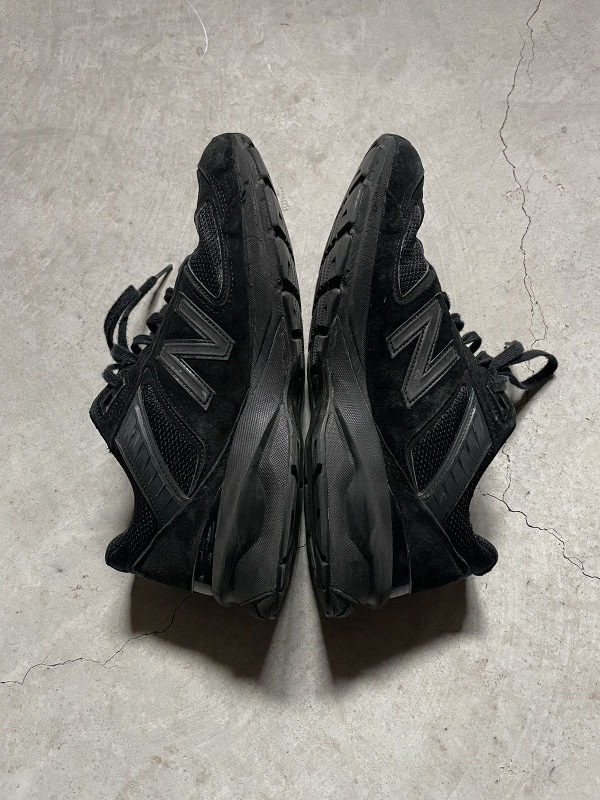 New Balance New Balance 990v5 “Triple Black” Size US 9.5 / EU 42-43 - 5 Thumbnail