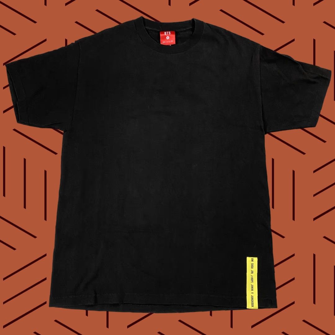 Vintage VINTAGE BTS T-Shirt Men Large Black Cotton Logo 2020s Limited Edition Size US L / EU 52-54 / 3 - 1 Thumbnail