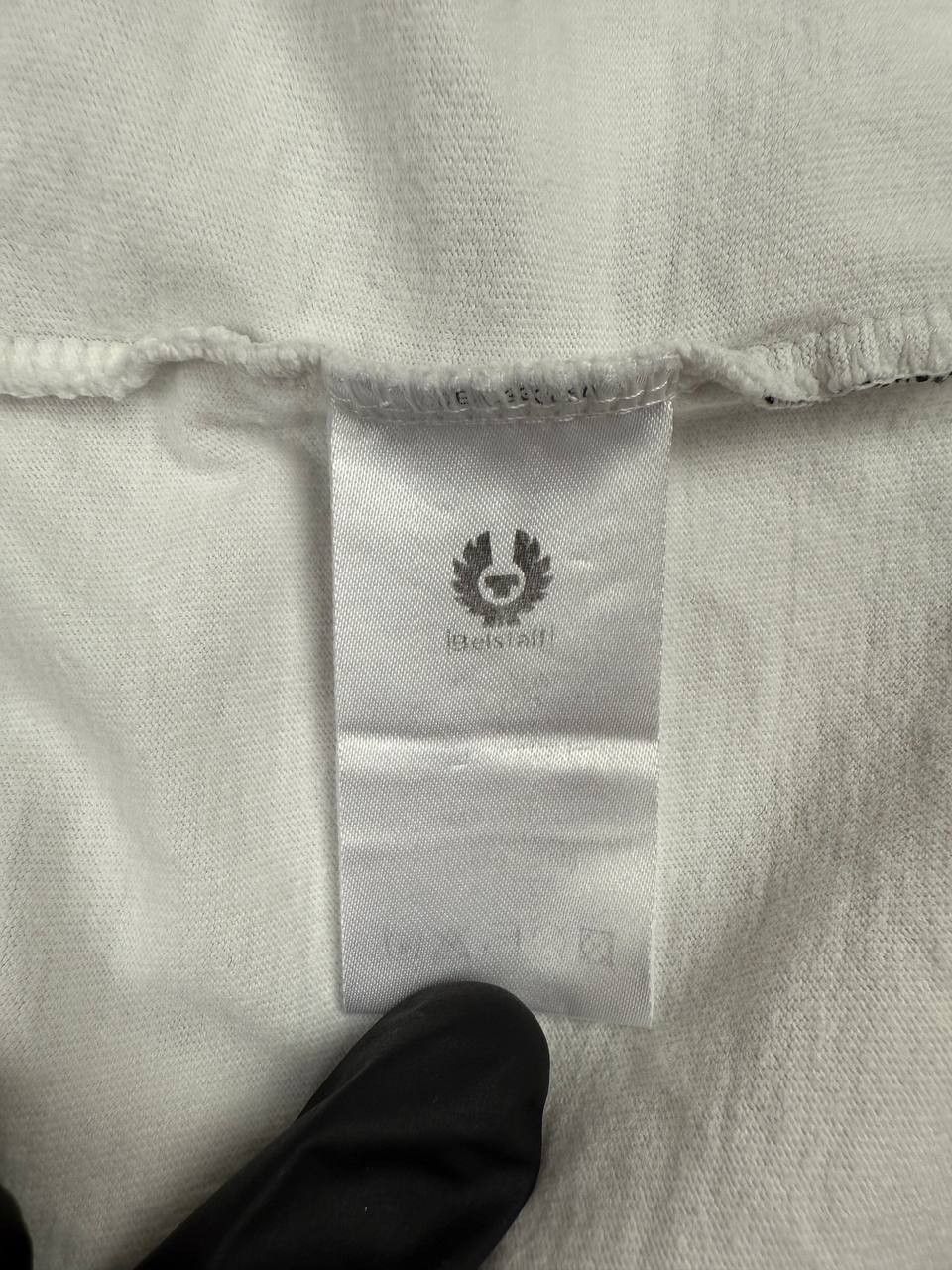 Belstaff 90s Vintage Belstaff Logo White Longsleeve T-Shirt Size XL Size US XL / EU 56 / 4 - 6 Thumbnail