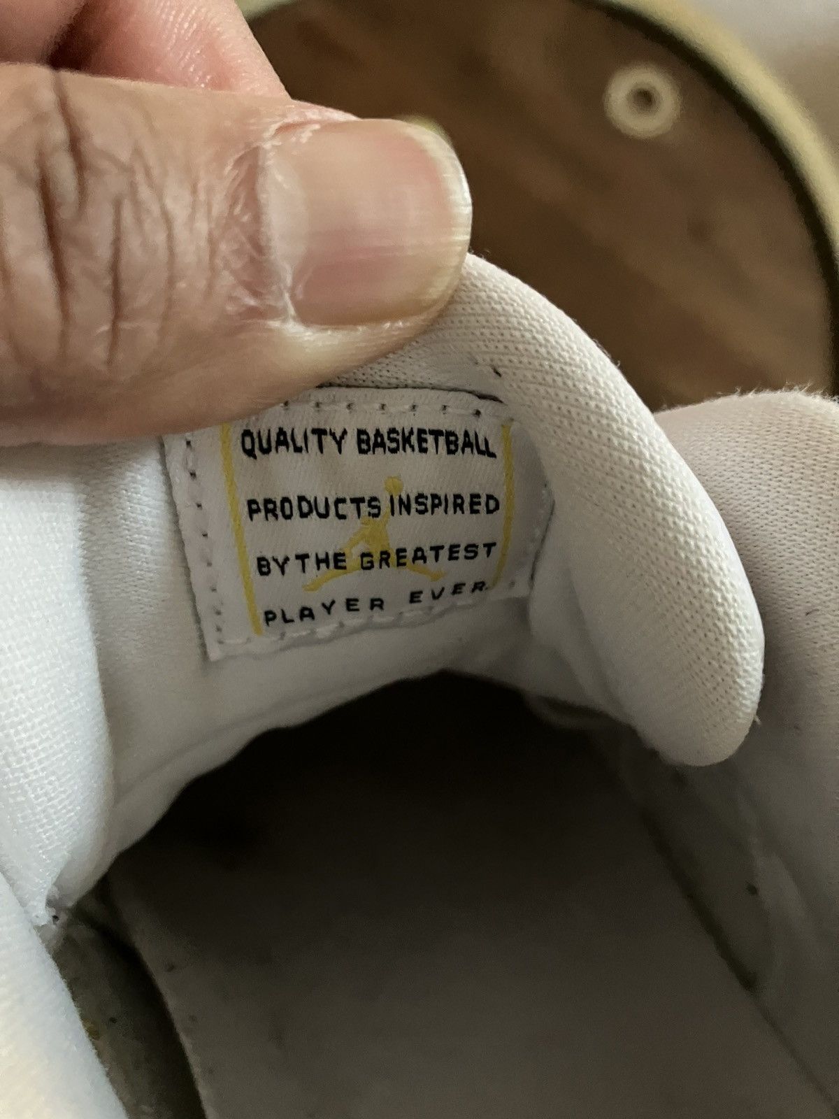 Jordan Brand Nike Air Jordan 11 Retro Low 2022 Yellow Snakeskin Wom 9.5 Size US 9.5 / IT 39.5 - 6 Thumbnail