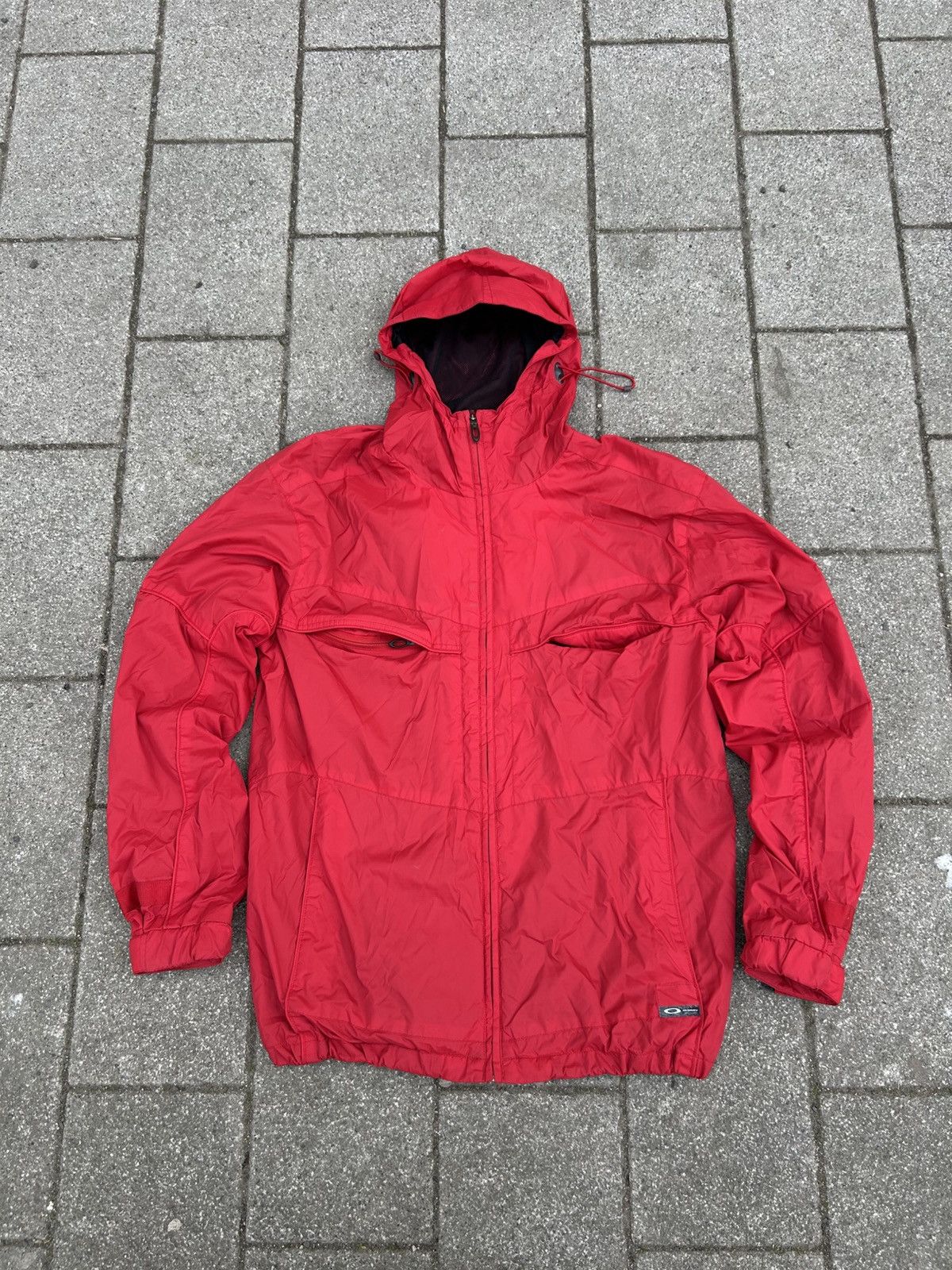 Oakley Oakley Vintage red Hooded Windbreaker Jacket Nylon Jacket Size US L / EU 52-54 / 3 - 2 Thumbnail