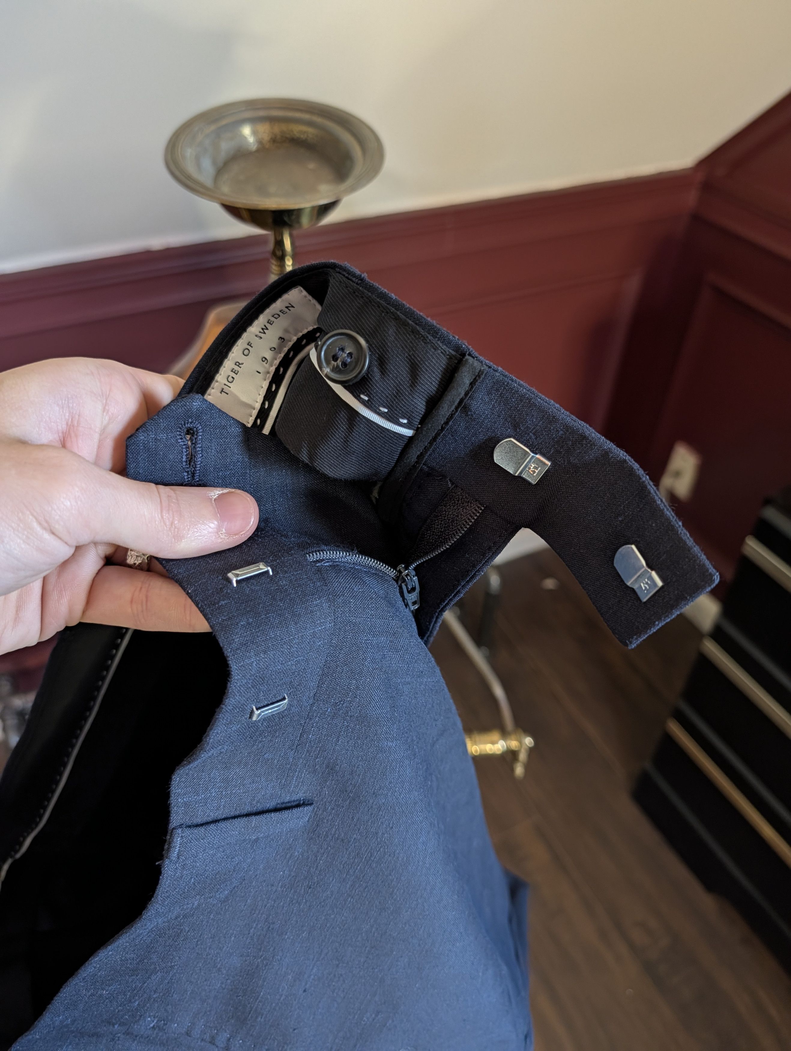 Tiger of Sweden Textured navy wool linen recycled pleated pants like new Size US 38 / EU 54 - 10 Thumbnail
