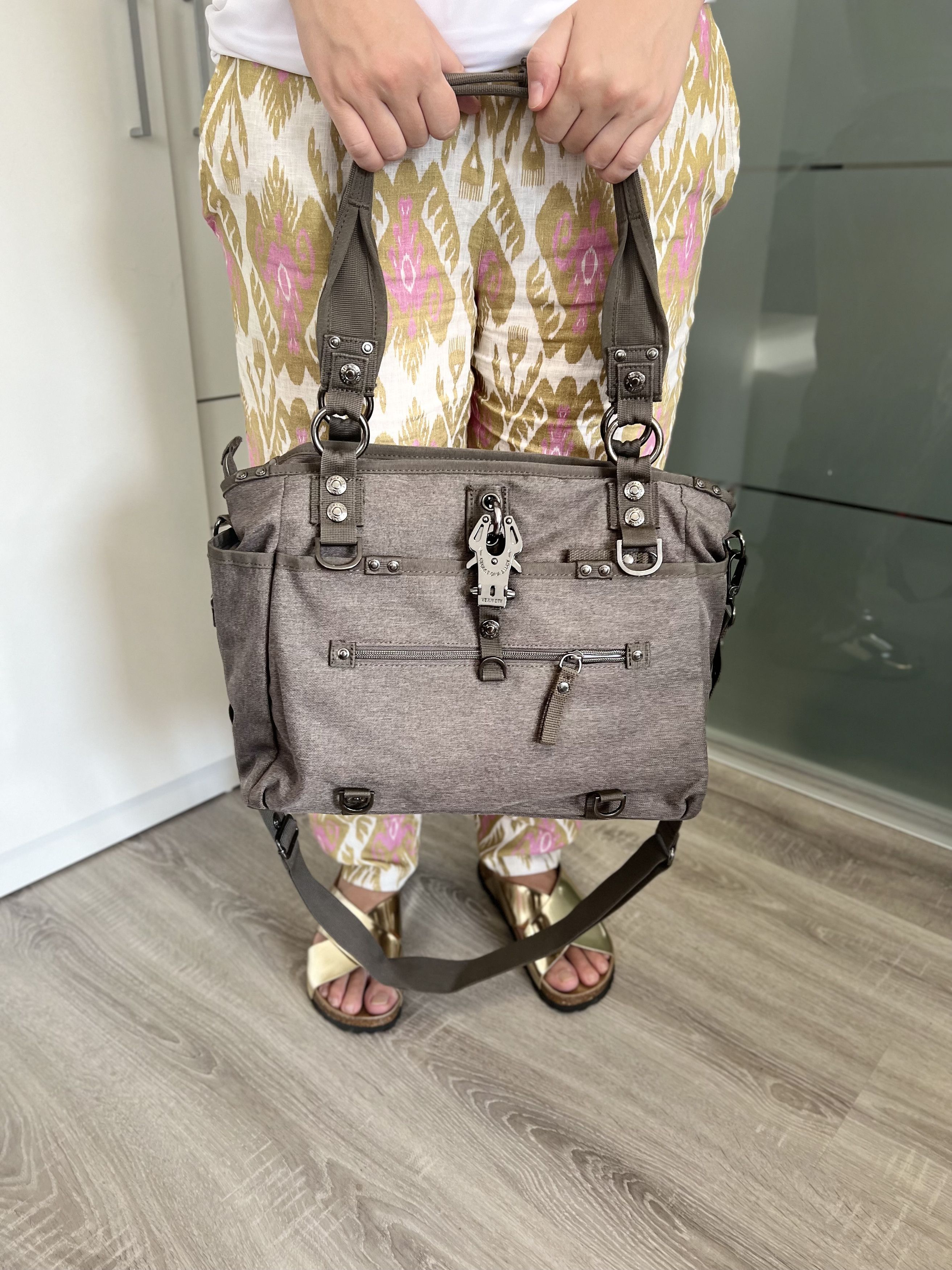 George Gina Lucy Shoulder Bag George Gina & Lucy Ggl Baby2Rock in Brown, Women's