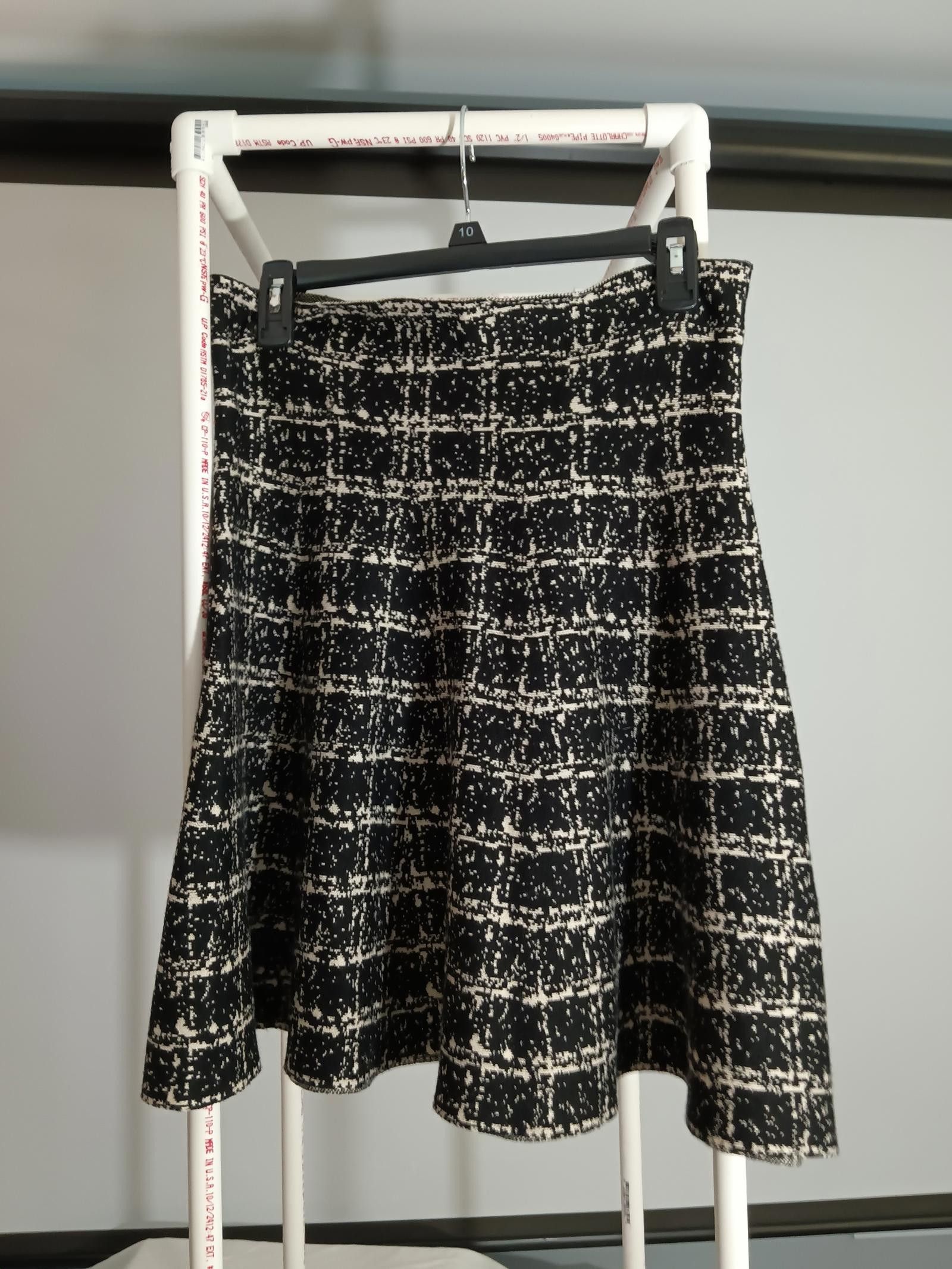 Designer Max Studio Women's Black and White A-Line Skirt Size 36" / US 14 / IT 50 - 1 Thumbnail