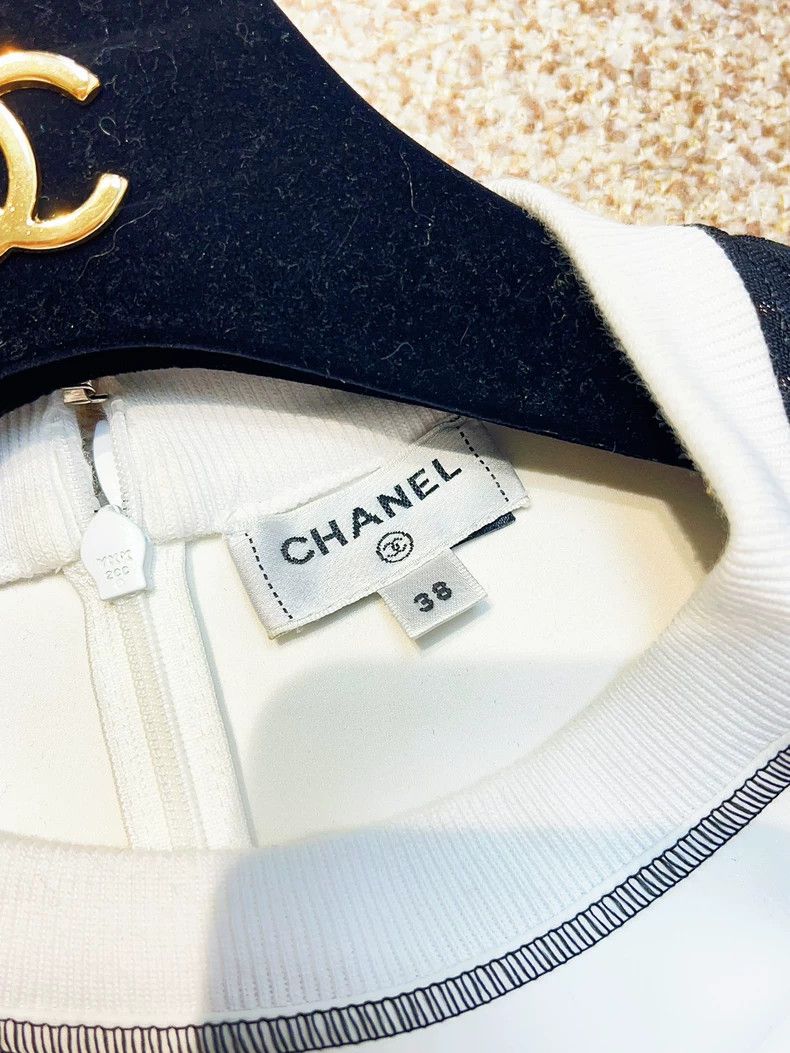 Chanel Chanel 24C early spring series hidden black and white colo Size XS / US 0-2 / IT 36-38 - 6 Thumbnail