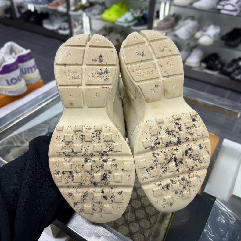 Gucci GUCCI Dad Sneakers with Red Lips Design-2505 Size US 7 / EU 40 - 3 Thumbnail