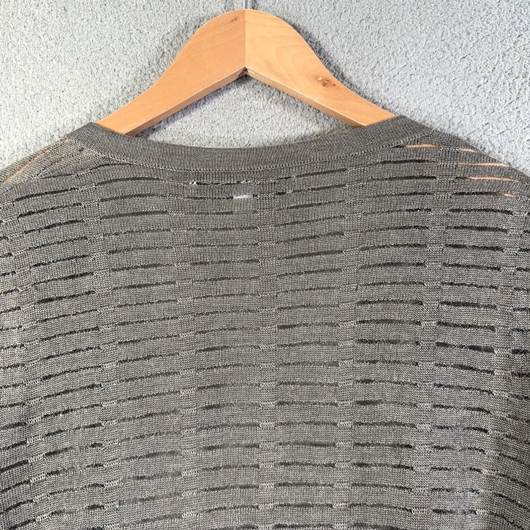 Carolina Herrera Carolina Herrera Cardigan Sweater Womens Large Gray Silk Cashmere Open Knit Crew Neck Long Sleeve Pockets Lightweight Size L / US 10 / IT 46 - 7 Thumbnail
