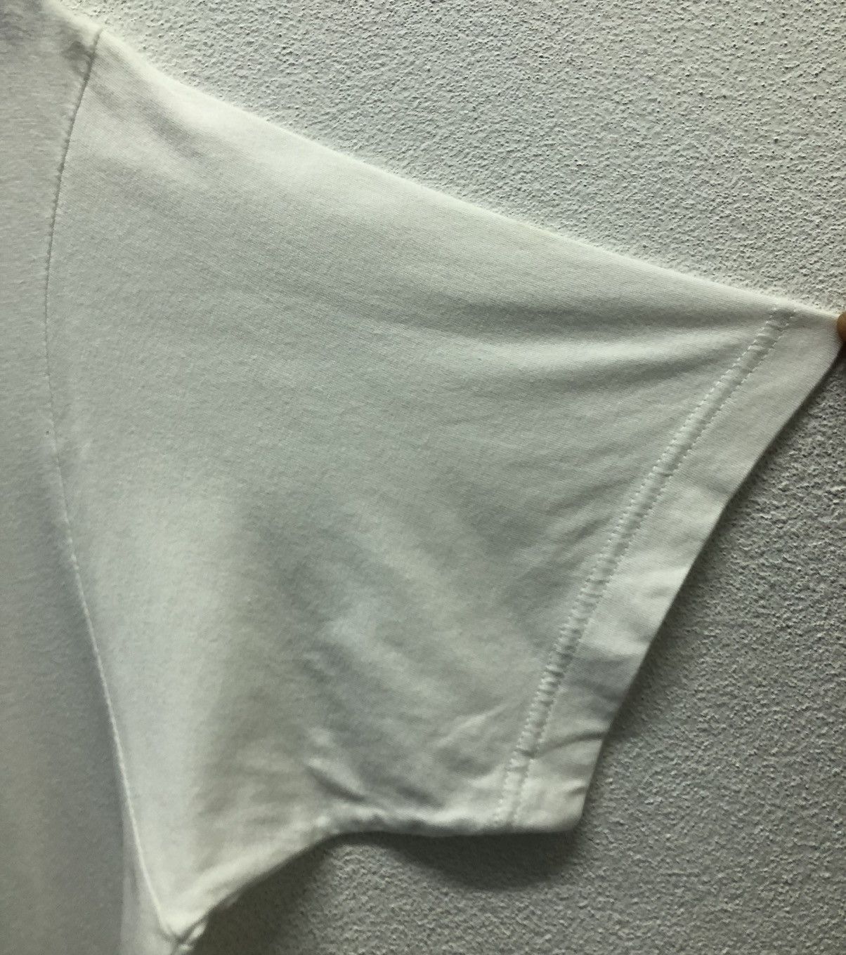 Uniqlo Uniqlo Jump 50 th Anniversary Weekly Jump T-Shirt Size US L / EU 52-54 / 3 - 8 Thumbnail