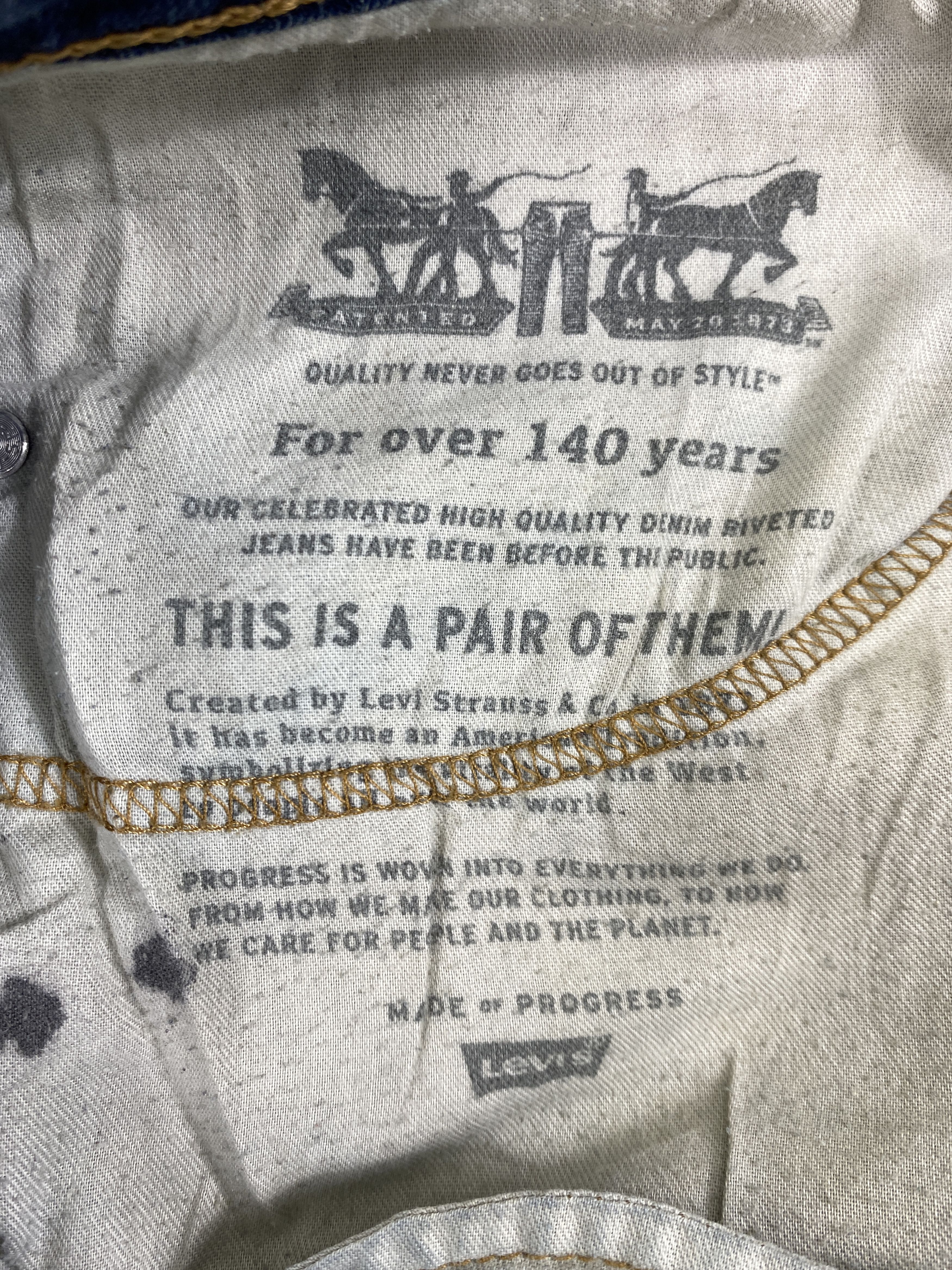 Levi's Distressed Blue Levi's 512 Jeans 35x29.5 Denim -JN2003 Size US 35 - 11 Thumbnail
