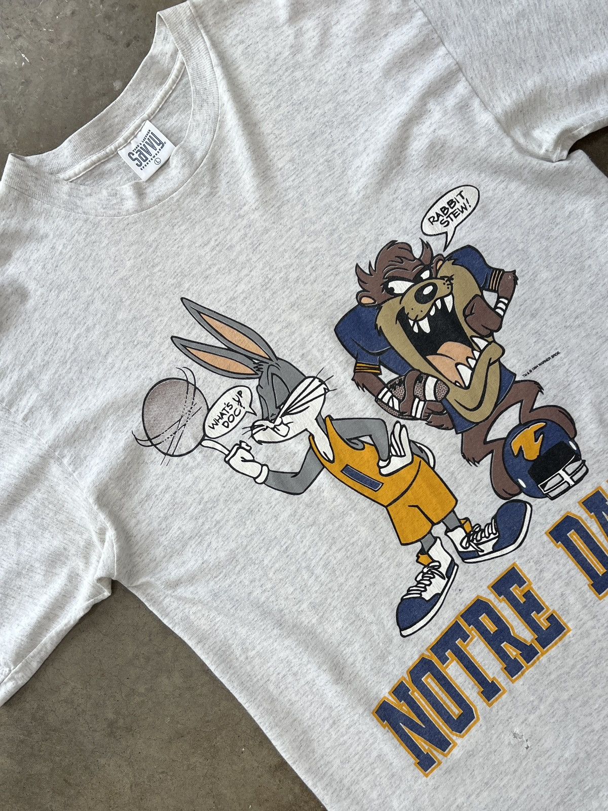 Vintage × Warner Bros Vintage Taz and Bugs Bunny Notre Dame Single Stitch Large Size US L / EU 52-54 / 3 - 1 Thumbnail