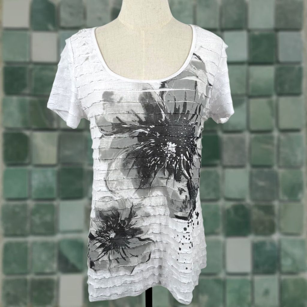 Vintage Womens XL White Floral Graphic Rhinestone Tiered Ruffle Top Art to Wear USA EUC Size XL / US 12-14 / IT 48-50 - 1 Thumbnail
