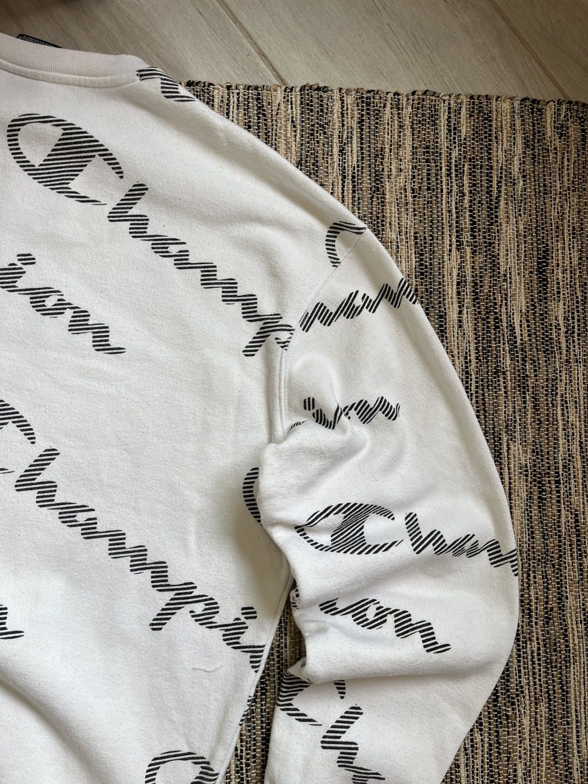 Champion × Vintage Vintage Champion sweatshirt logo monogram sportswear Size US L / EU 52-54 / 3 - 10 Thumbnail