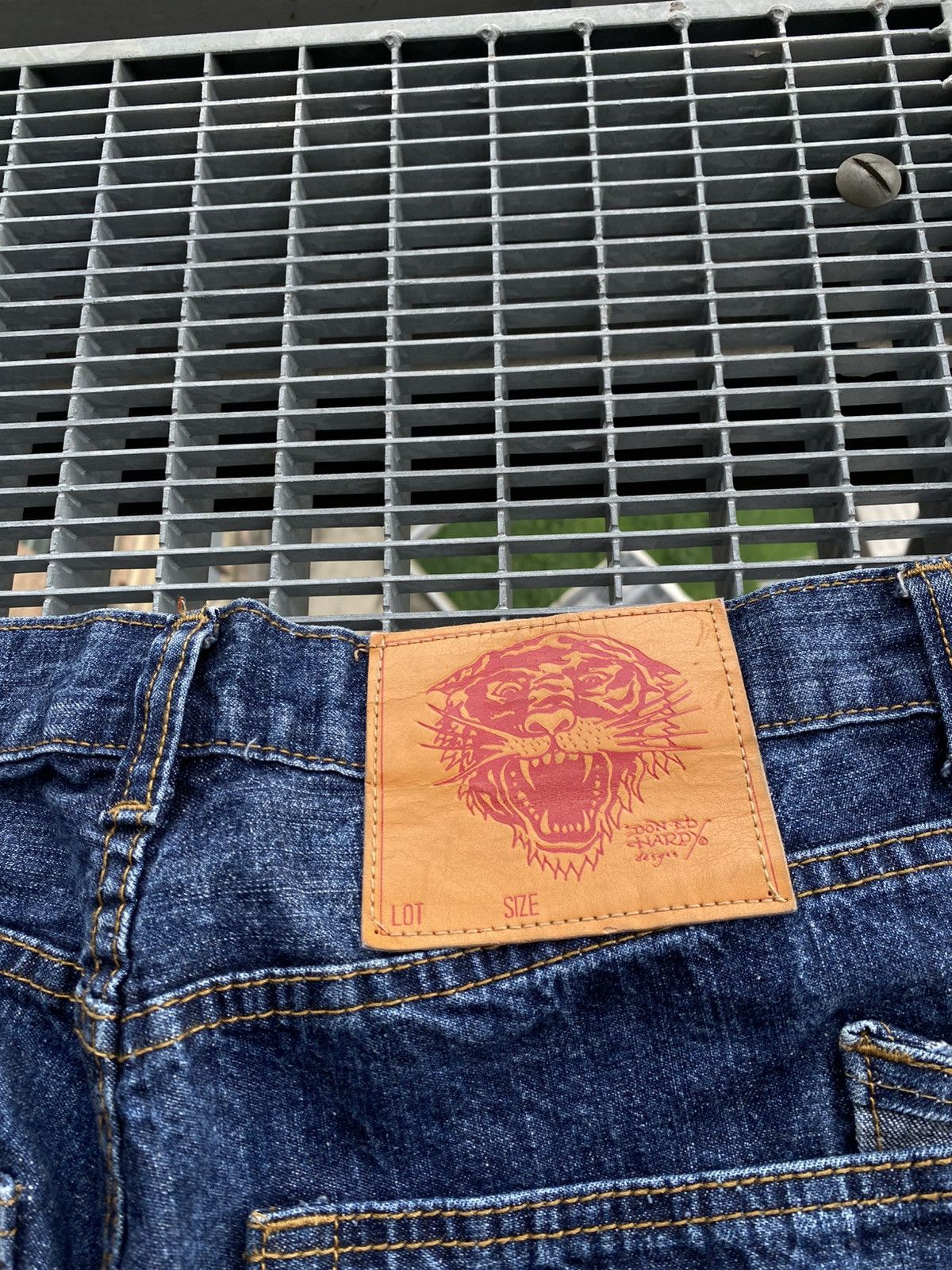 Ed Hardy Vintage Ed Hardy Back Embroidered Logo Jeans Y2K Size US 34 / EU 50 - 5 Thumbnail