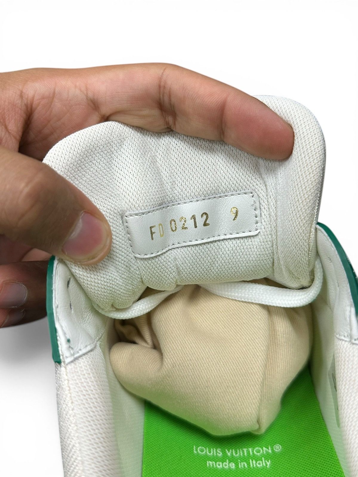 Louis Vuitton Green & White Trainer Low Size US 10.5 / EU 43-44 - 8 Thumbnail