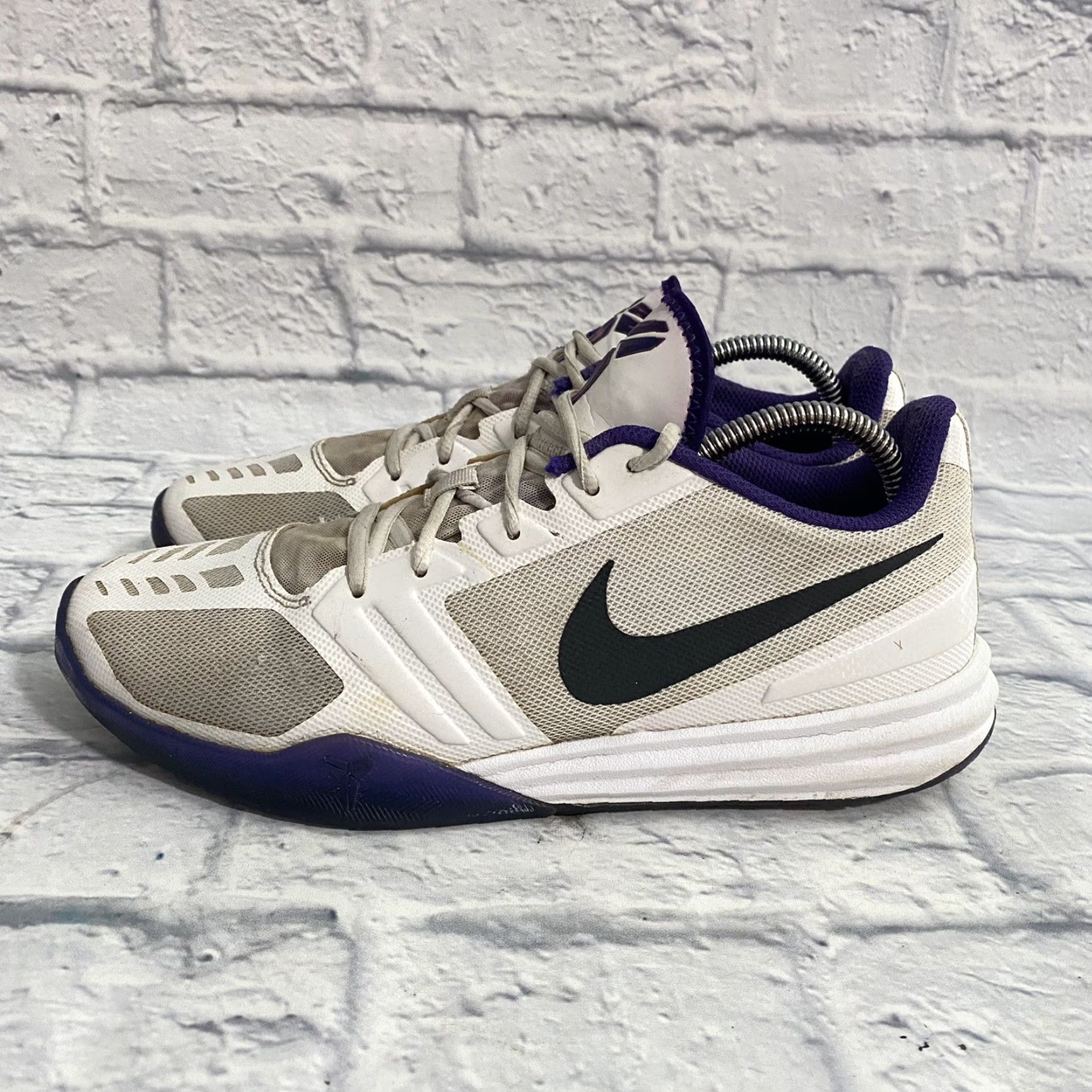 Nike Nike KB Kobe Mentality Court Purple White Basketball Sneakers Men’s US 8.5 Size US 9 / EU 42 - 6 Thumbnail