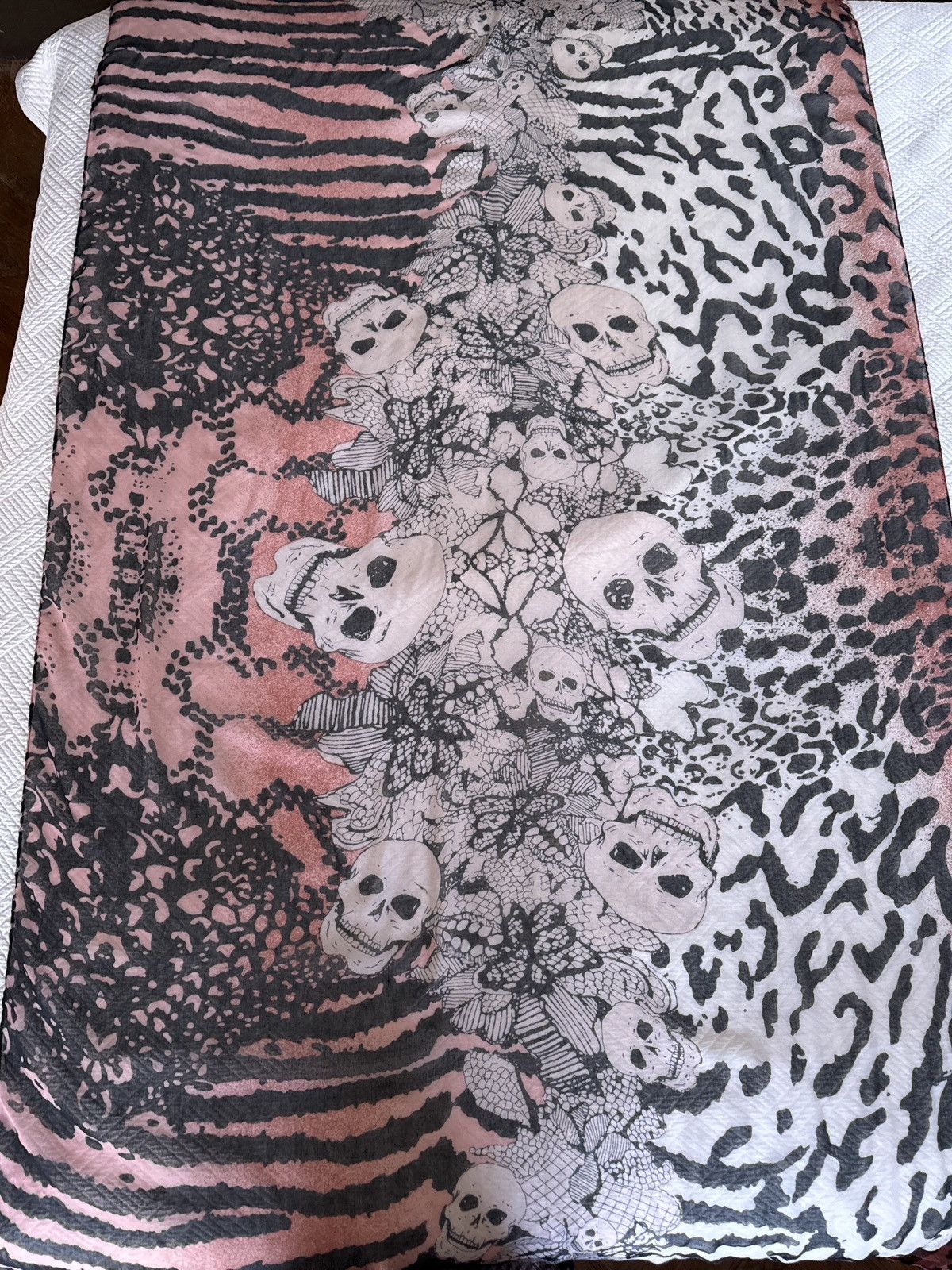 Vintage Vintage Scarf Skull Full Print Alexander McQueen style 90s Size ONE SIZE - 3 Thumbnail