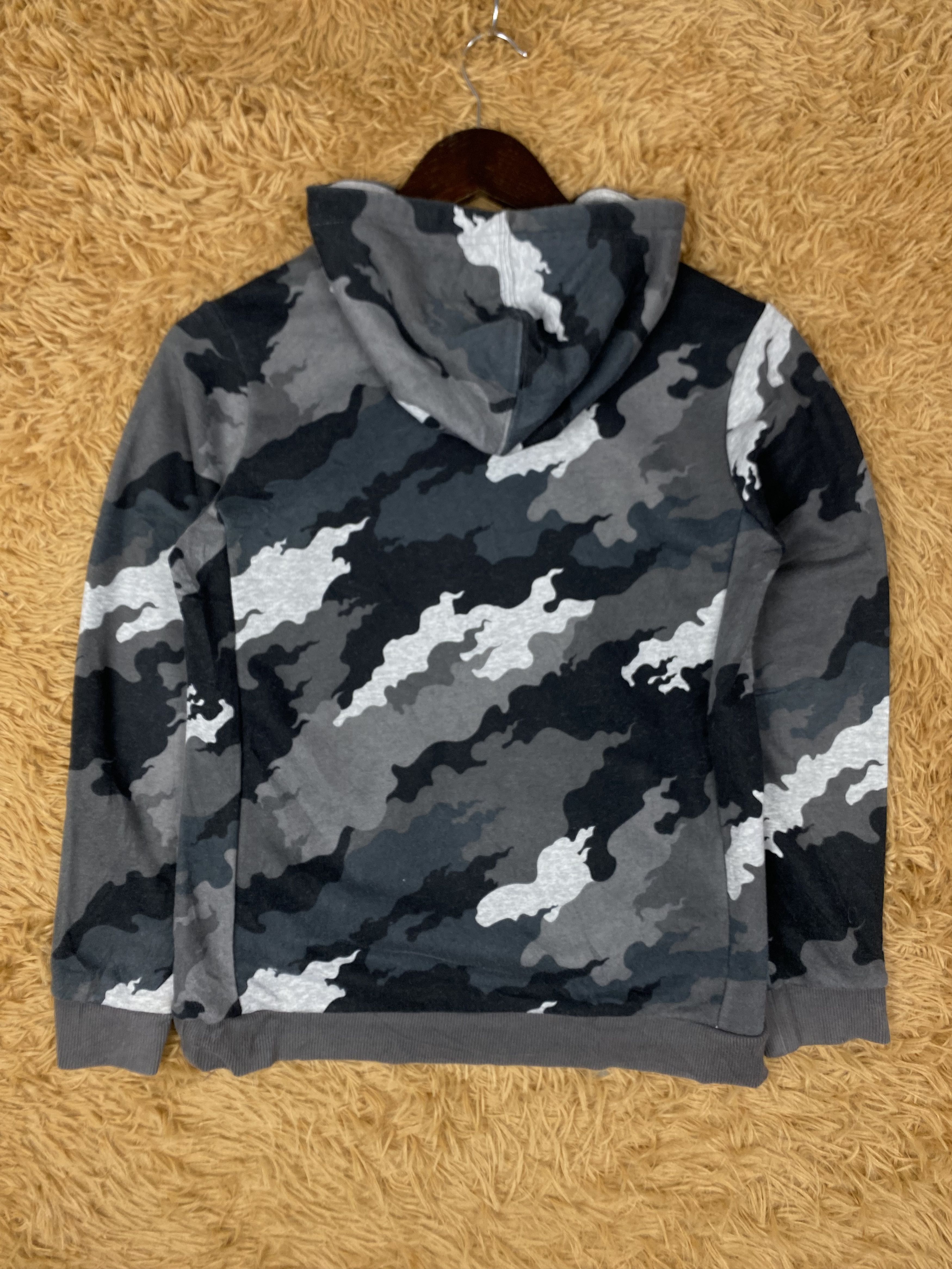 Adidas Vintage Adidas Camouflage Big Logo Pullover Hoodies PS0355 Size US XS / EU 42 / 0 - 5 Thumbnail