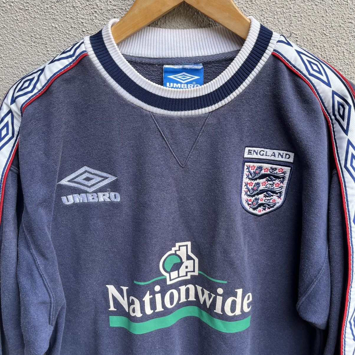 Vintage 90s ENGLAND crewneck umbro football