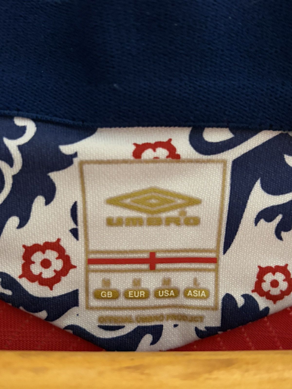 Reebok England Soccer Training Jersey Red 09/10 Size US M / EU 48-50 / 2 - 4 Thumbnail
