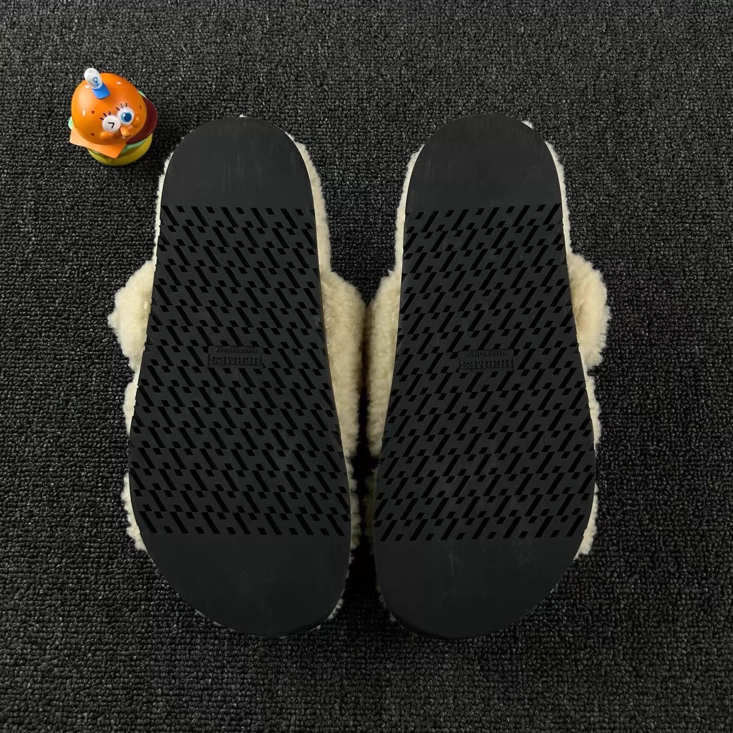 Hermes Hermes Lambskin Teddy Slippers White 38 Size US 7.5 / IT 37.5 - 6 Thumbnail