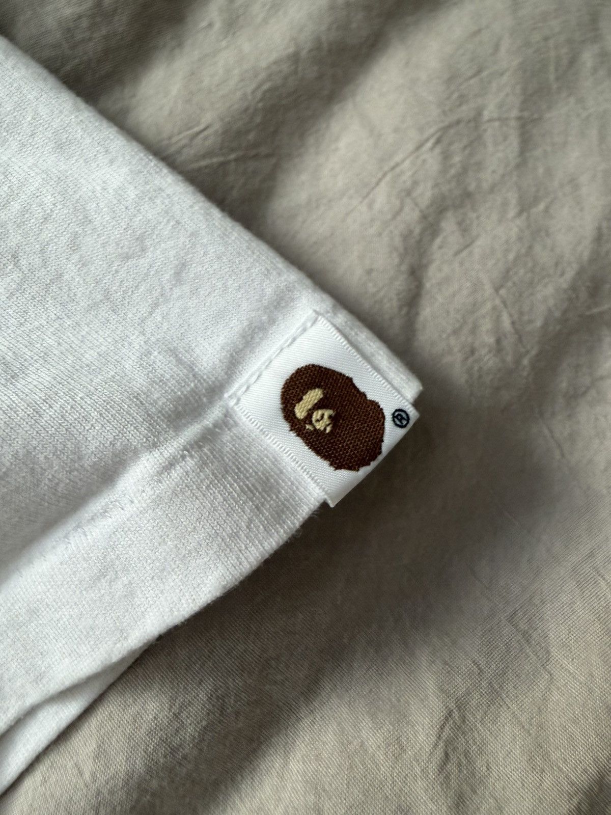 Bape Bape Baby Milo on Bape Logo White T-shirt Size M / US 6-8 / IT 42-44 - 6 Thumbnail