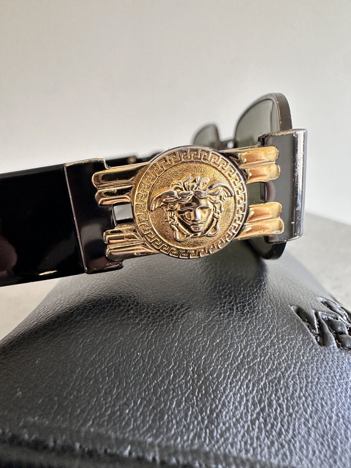 Versace Gianni Versace S70 91M Medusa Sunglasses (Vintage 1990s) Size ONE SIZE - 3 Thumbnail