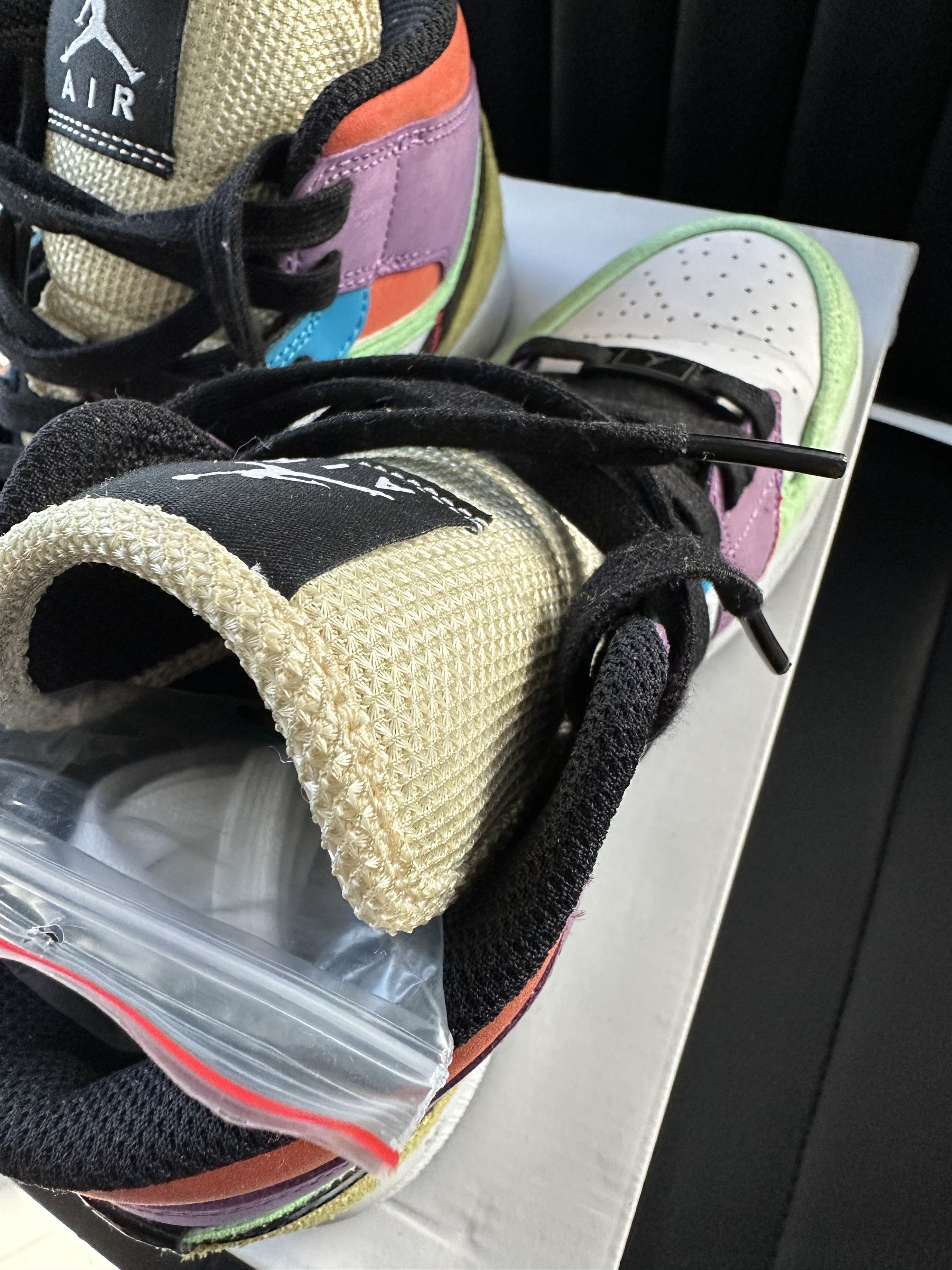 Jordan Brand × Nike PREOWNED WMNS AIR JORDAN 1 MID SE "LIGHT BULB" Size US 7 / IT 37 - 9 Thumbnail