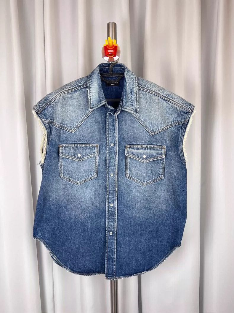 Balenciaga Balenciaga Pearl button blue denim vest Size US XXS / EU 40 - 1 Thumbnail