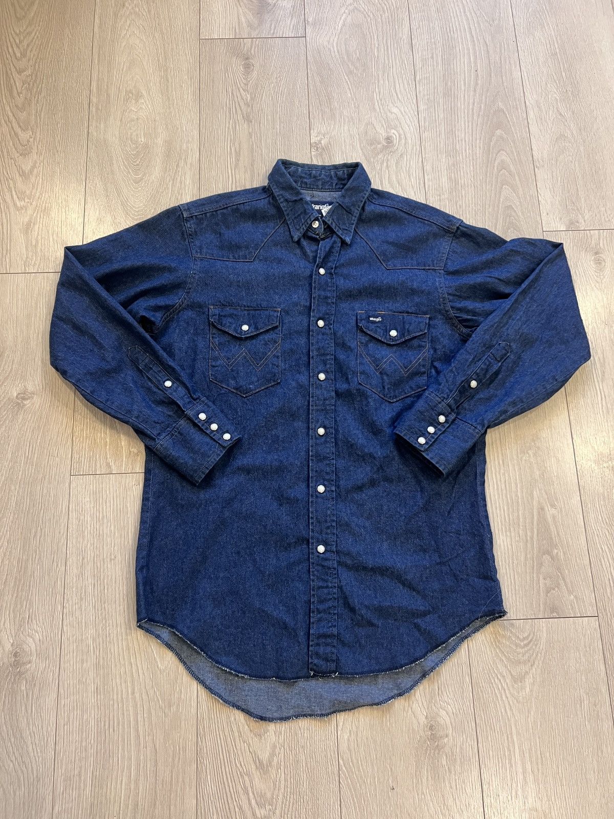 Vintage × Wrangler Vintage 80s Wrangler Denim Pearl Button Up Collared Shirt Size US XL / EU 56 / 4 - 2 Thumbnail