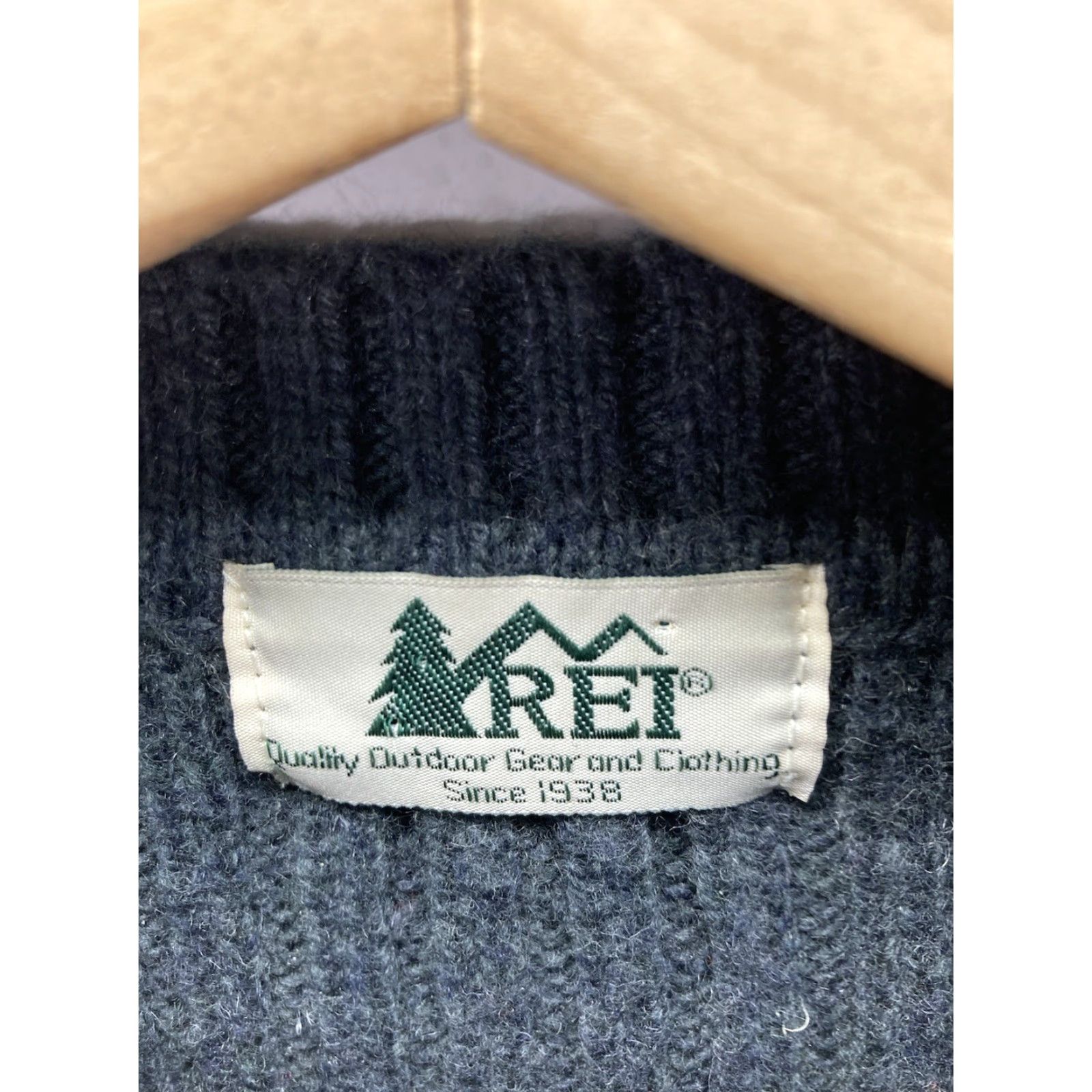 Vintage VINTAGE REI Wool Blend Sweater Men Size L Gray Long Sleeve Crew Neck Pullover Wool Shirt Size US L / EU 52-54 / 3 - 4 Thumbnail