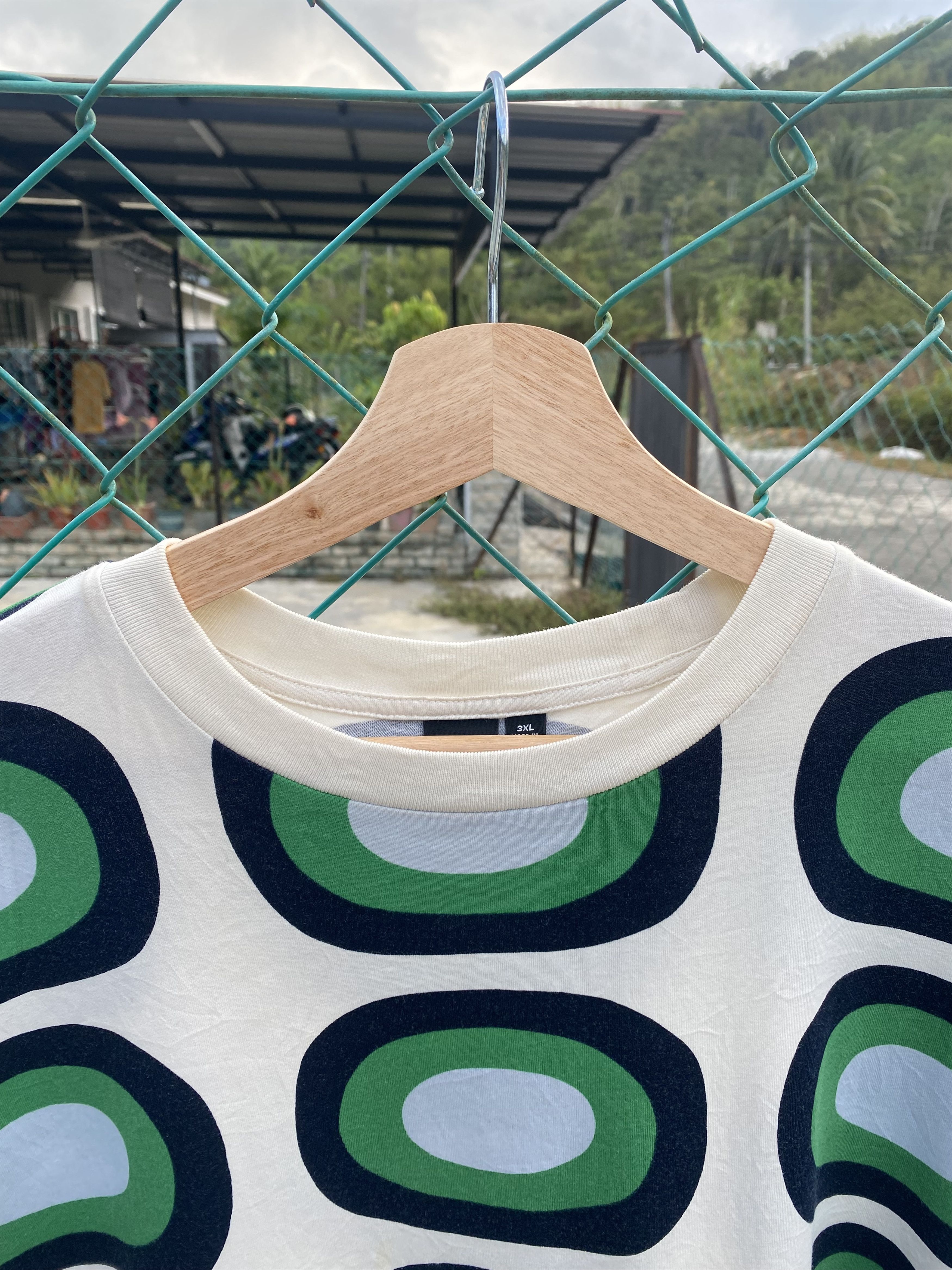 Uniqlo Uniqlo X Marimekko fullprint tee Size US XL / EU 56 / 4 - 5 Thumbnail