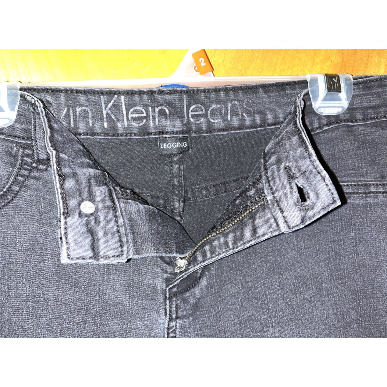 Calvin Klein VINTAGE Calvin Klein Women’s Skinny Denim Leggings Size 30 Black Stretch Pockets 90s Art Size 30" / US 8 / IT 44 - 5 Thumbnail