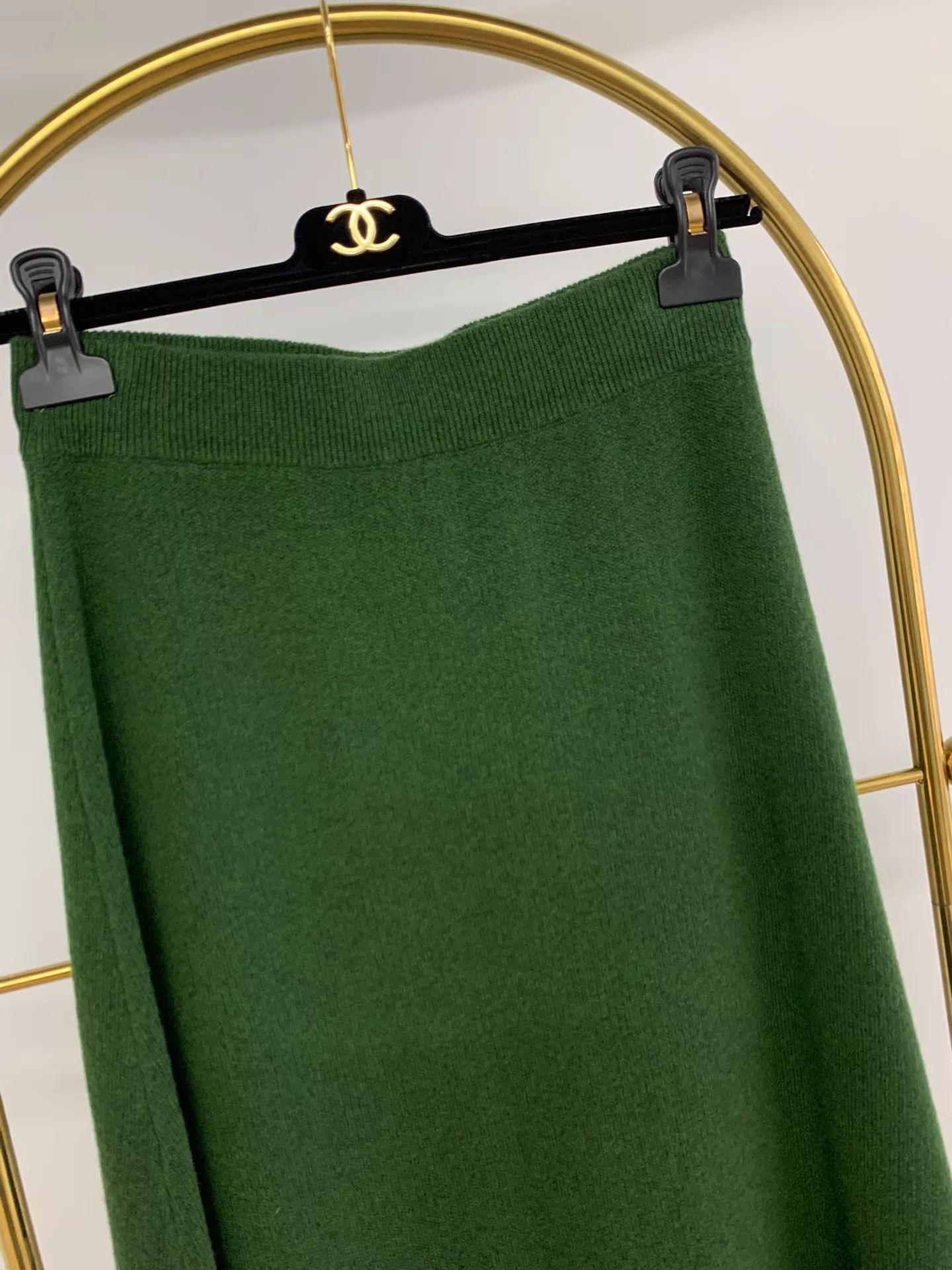 Yves Salomon YVES SALOMON green wool skirt M near new unworn Size 27" / US 4 / IT 40 - 2 Thumbnail