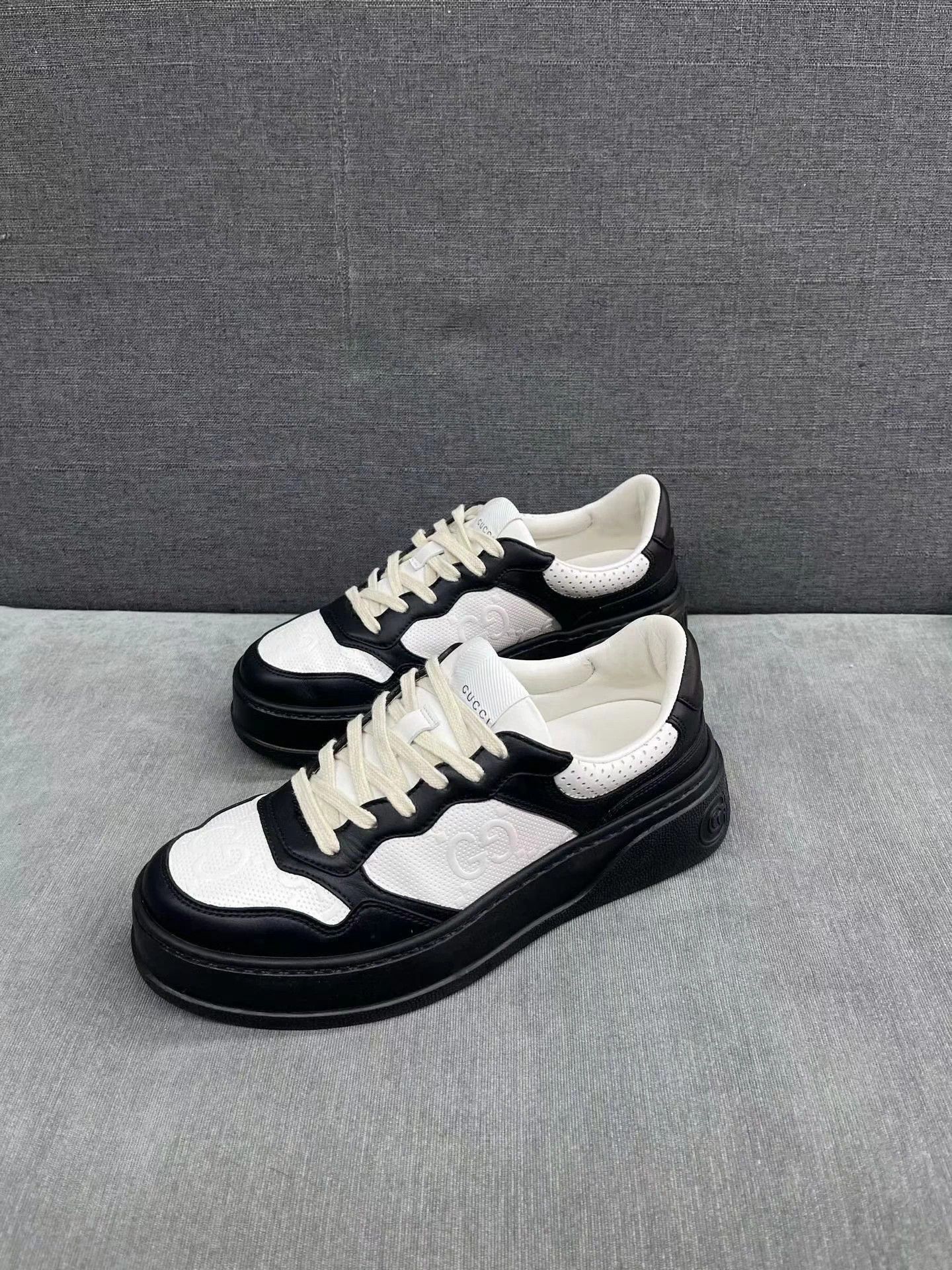 Gucci GUCCI Panda Sneakers Black White 38 Size US 8 / IT 38 - 1 Thumbnail