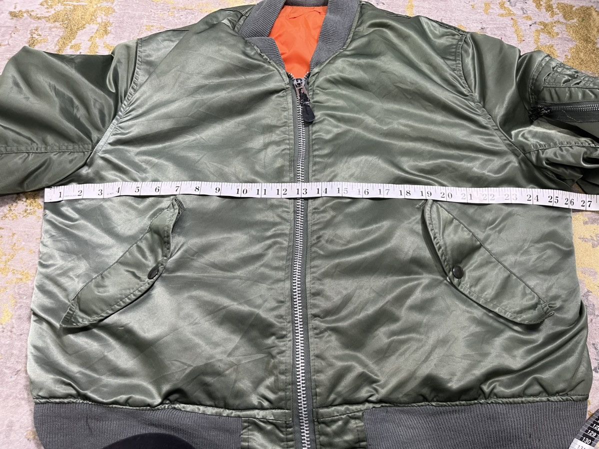 Vintage Vintage Jacket Flyers itermediate MA-1 Riversible Distressed Size US L / EU 52-54 / 3 - 16 Thumbnail