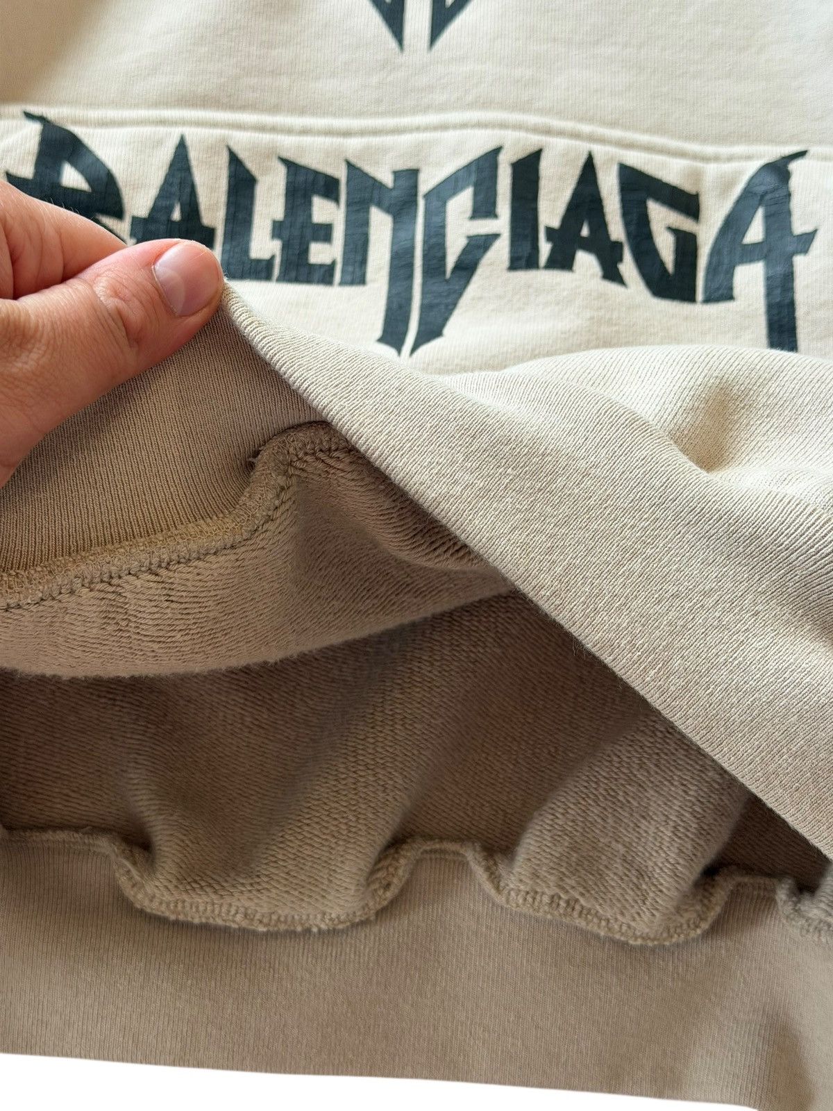 Balenciaga *RARE* BALENCIAGA METAL SUPER THICK HOODIE BEIGE RARE SIZE 4 Size US XL / EU 56 / 4 - 8 Thumbnail