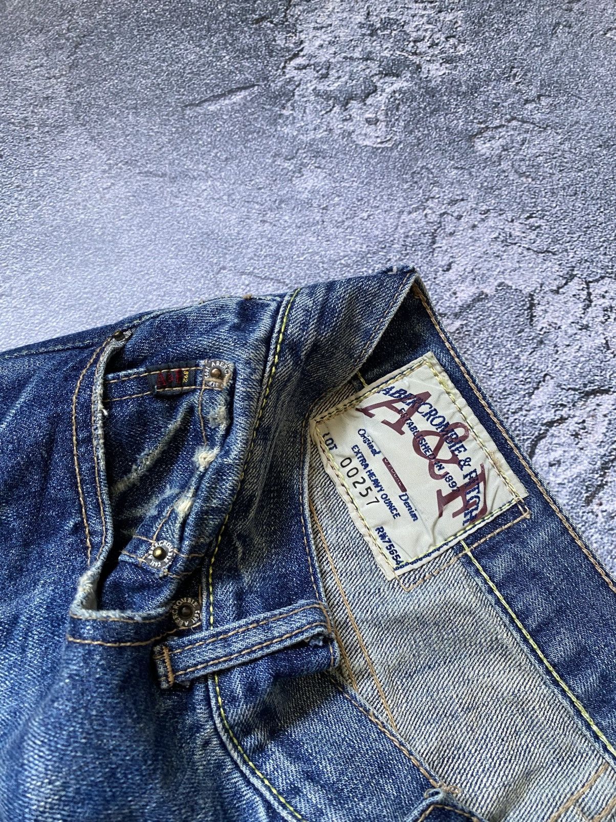 20471120 × Abercrombie & Fitch × Hysteric Glamour Abercrombie fitch distressed boot cut logo ripped jeans wide Size US 32 / EU 48 - 9 Thumbnail