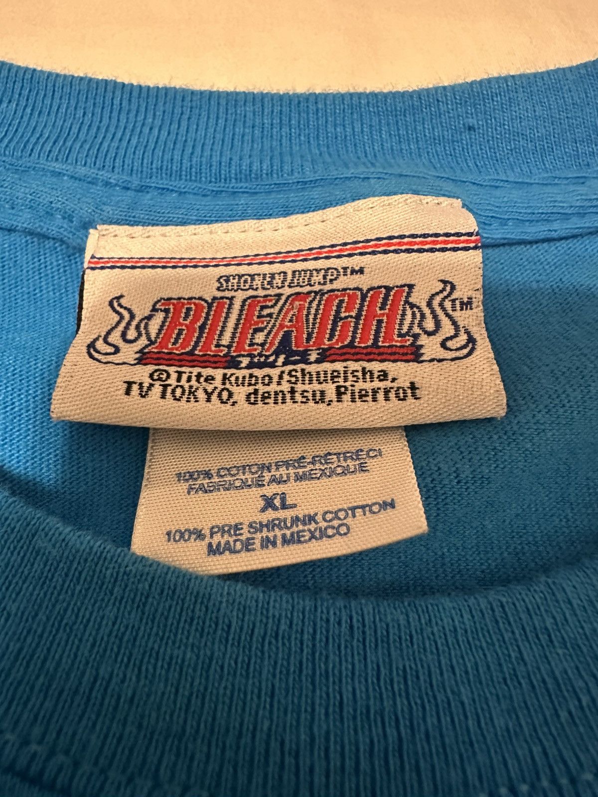 Vintage Bleach Kon y2k anime t shirt