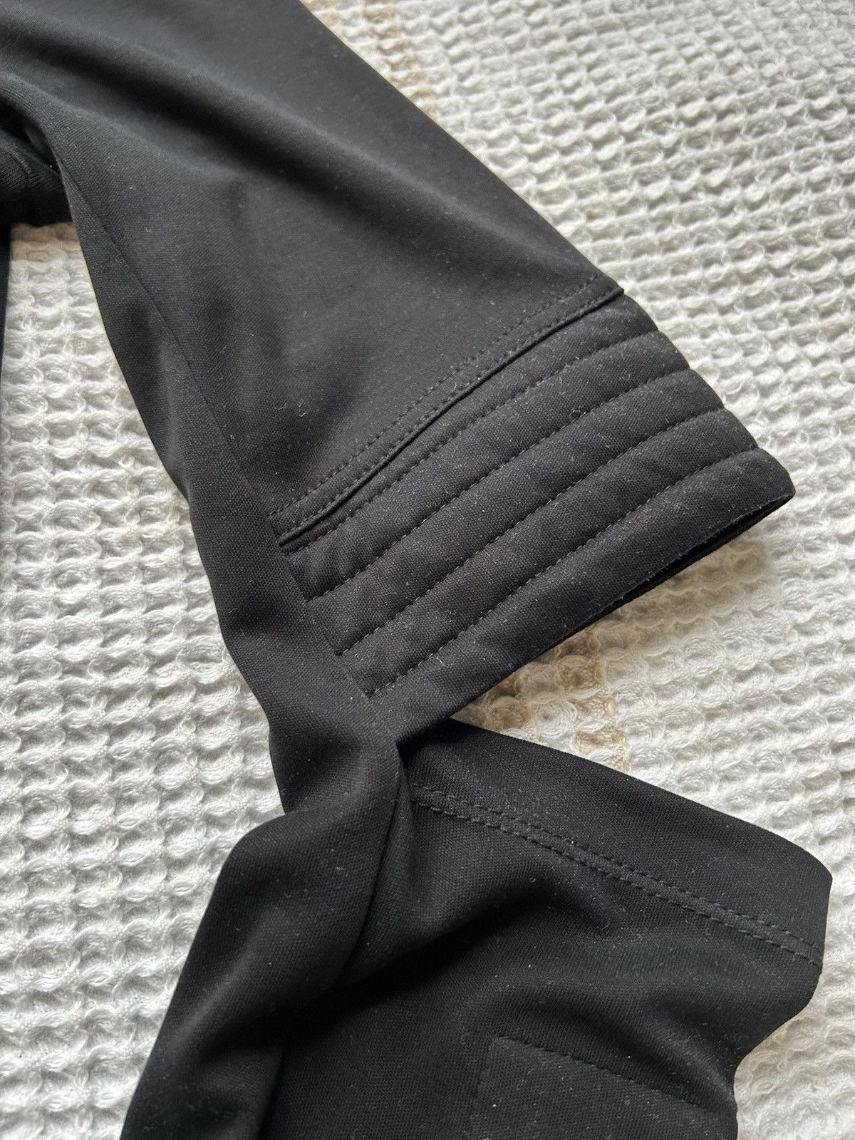 Helmut Lang Helmut Lang Split Sleeve Padded Long Sleeve Black Size US M / EU 48-50 / 2 - 2 Thumbnail