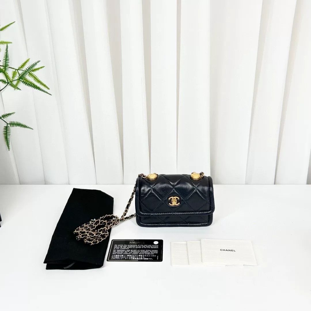 Chanel Pre-loved Bag Very good condition Size ONE SIZE - 1 Thumbnail
