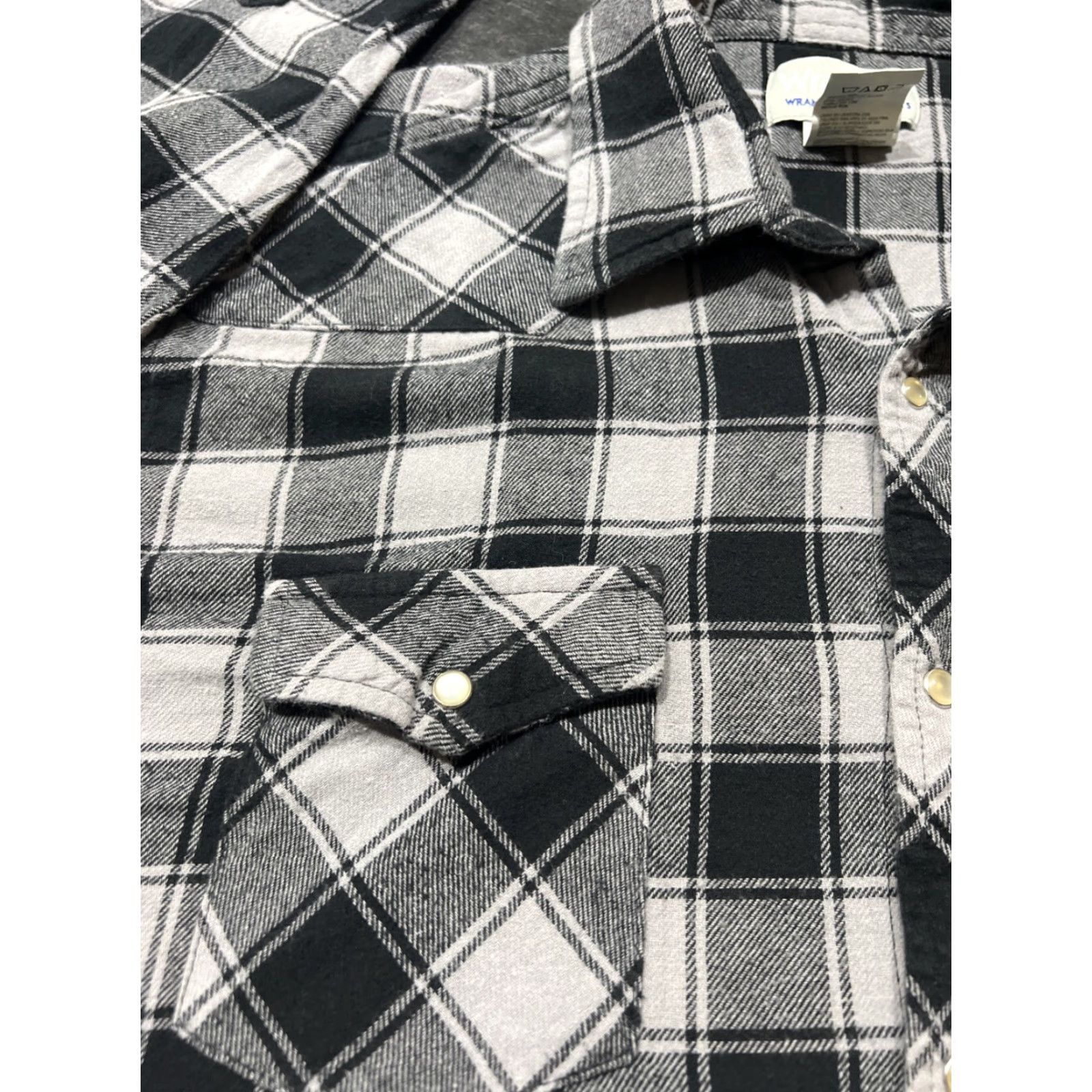 Wrangler VINTAGE Wrangler Shirt Mens 2XL Gray Black Plaid Pearl Snap Button Up Wrancher Size US XXL / EU 58 / 5 - 4 Thumbnail