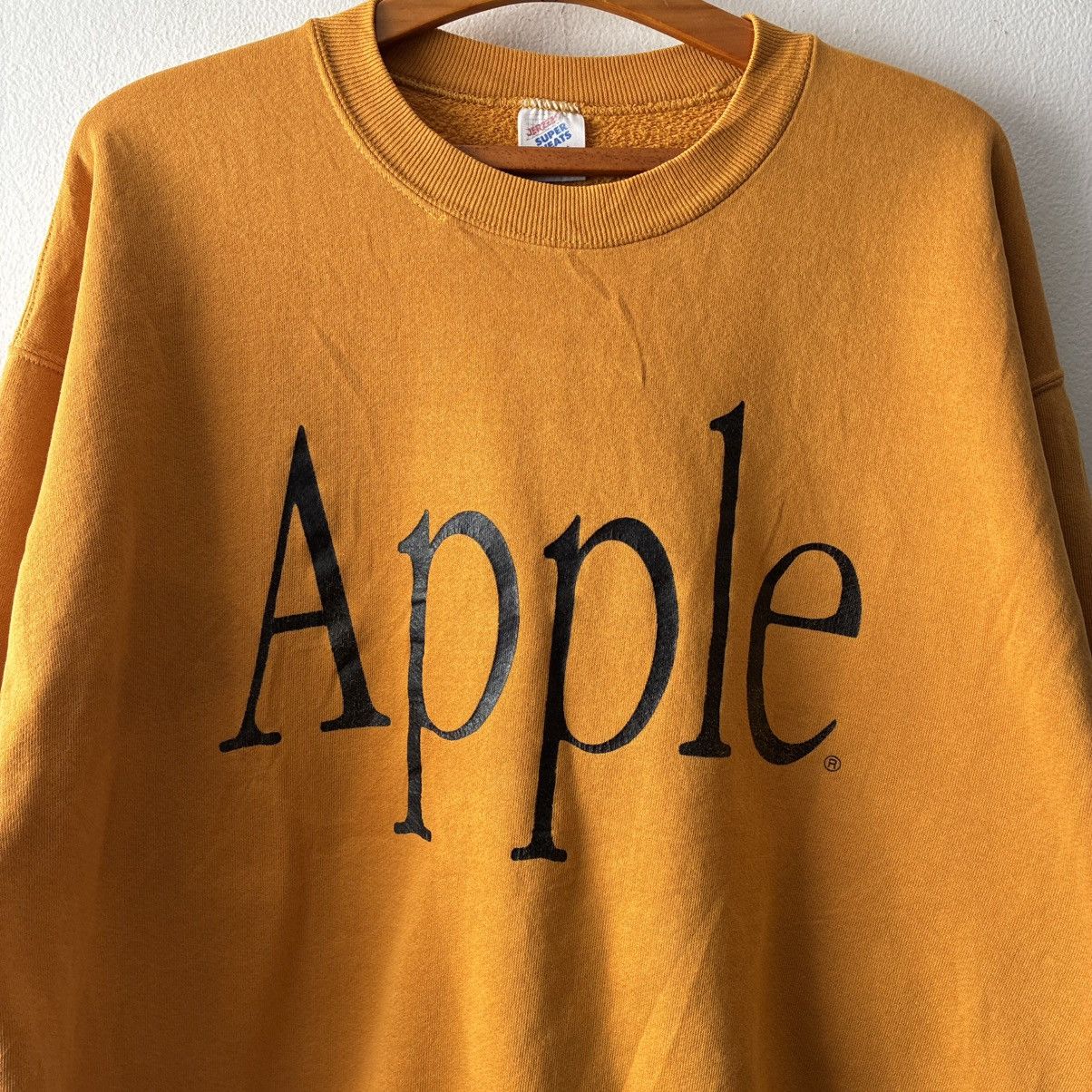 Apple Vintage Apple Sweatshirt Crewneck Size US L / EU 52-54 / 3 - 2 Thumbnail