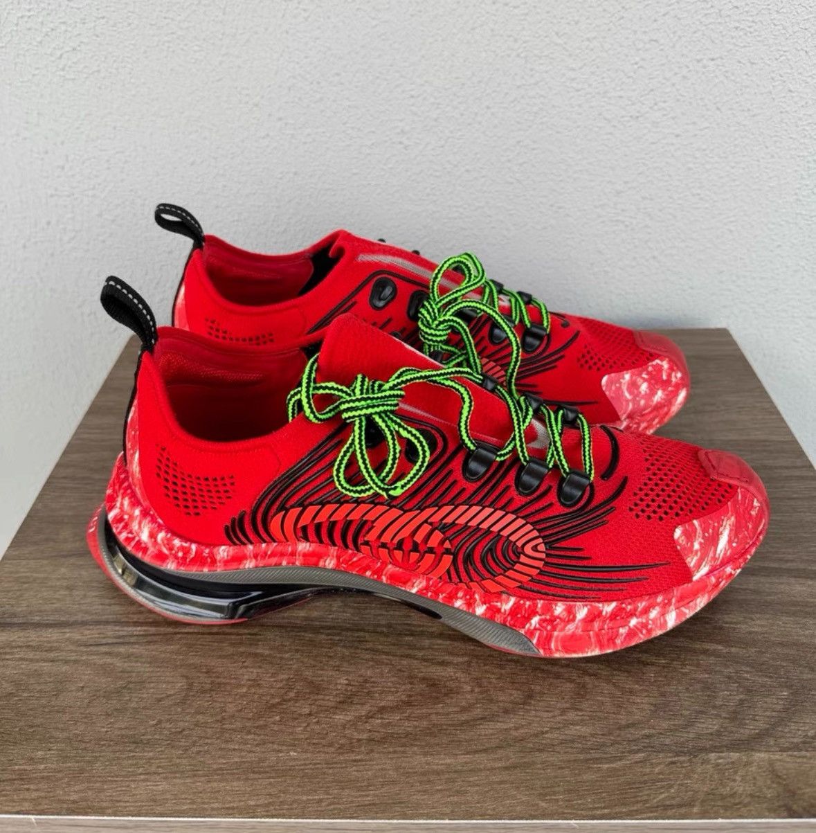 Gucci Red Low. Size US 9 / EU 42 - 3 Thumbnail