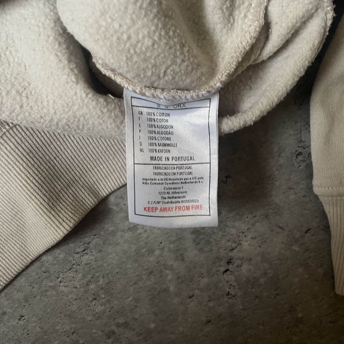 Nike × Nike ACG × Vintage Vintage Nike 90s Central Logo Begie Sweatshirt Size US L / EU 52-54 / 3 - 3 Thumbnail
