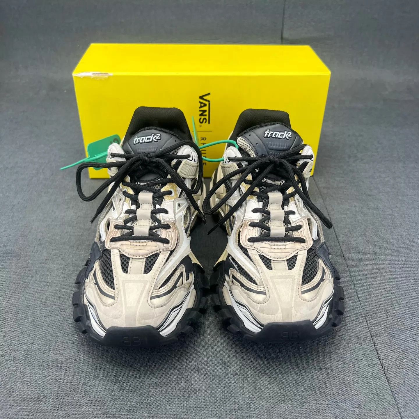 Balenciaga Balenciaga Track 2 Black/White/Grey 41 OG Box Nice Size US 8 / EU 41 - 4 Thumbnail