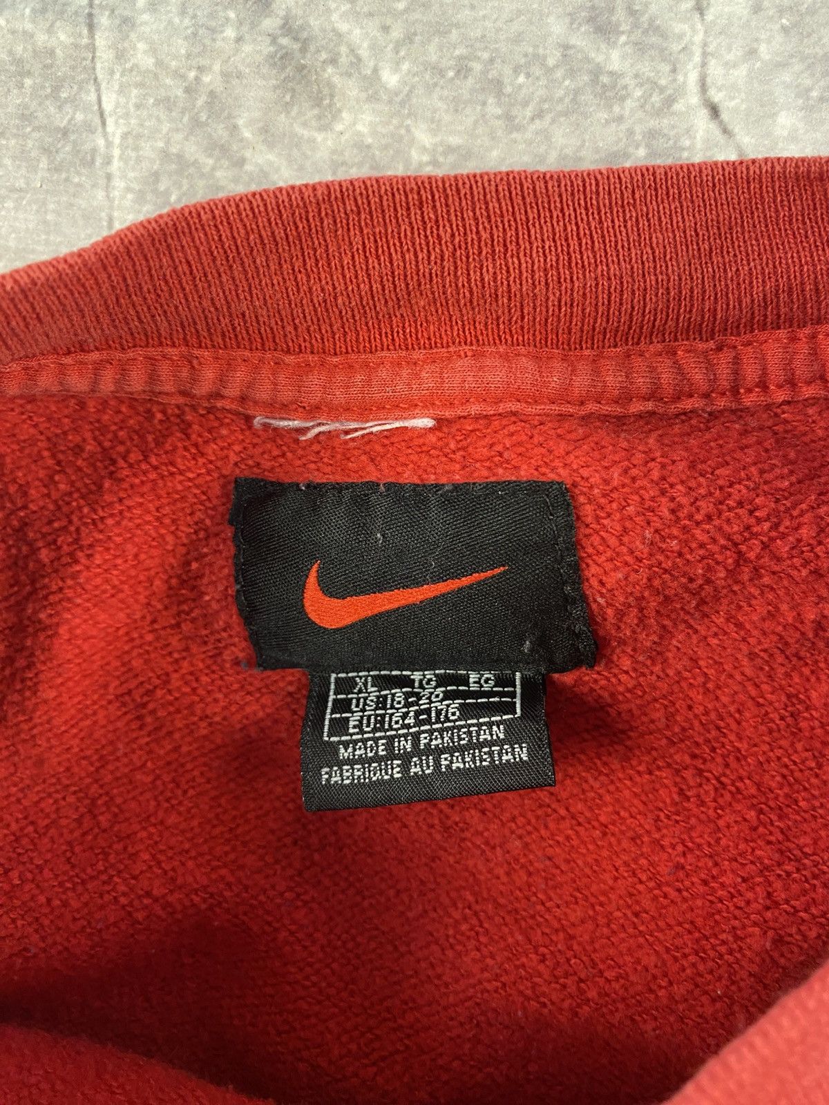 Nike Nike VNTG Hand Made Custom Reworked Swearshirt Barca Color Size US S / EU 44-46 / 1 - 3 Thumbnail