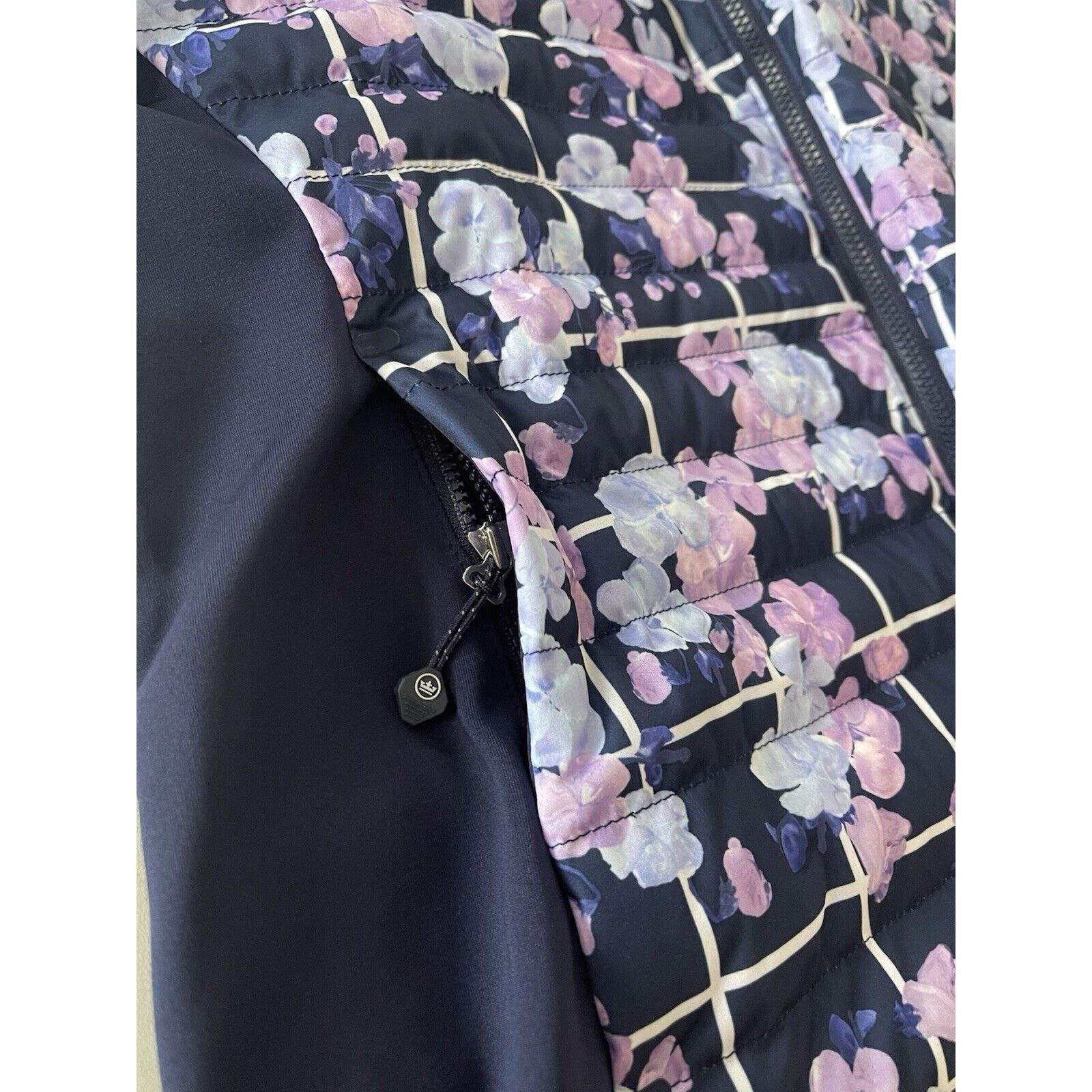 Peter Millar PETER MILLAR Women’s Navy Floral Hybrid Golf Jacket Medium Size M / US 6-8 / IT 42-44 - 15 Thumbnail